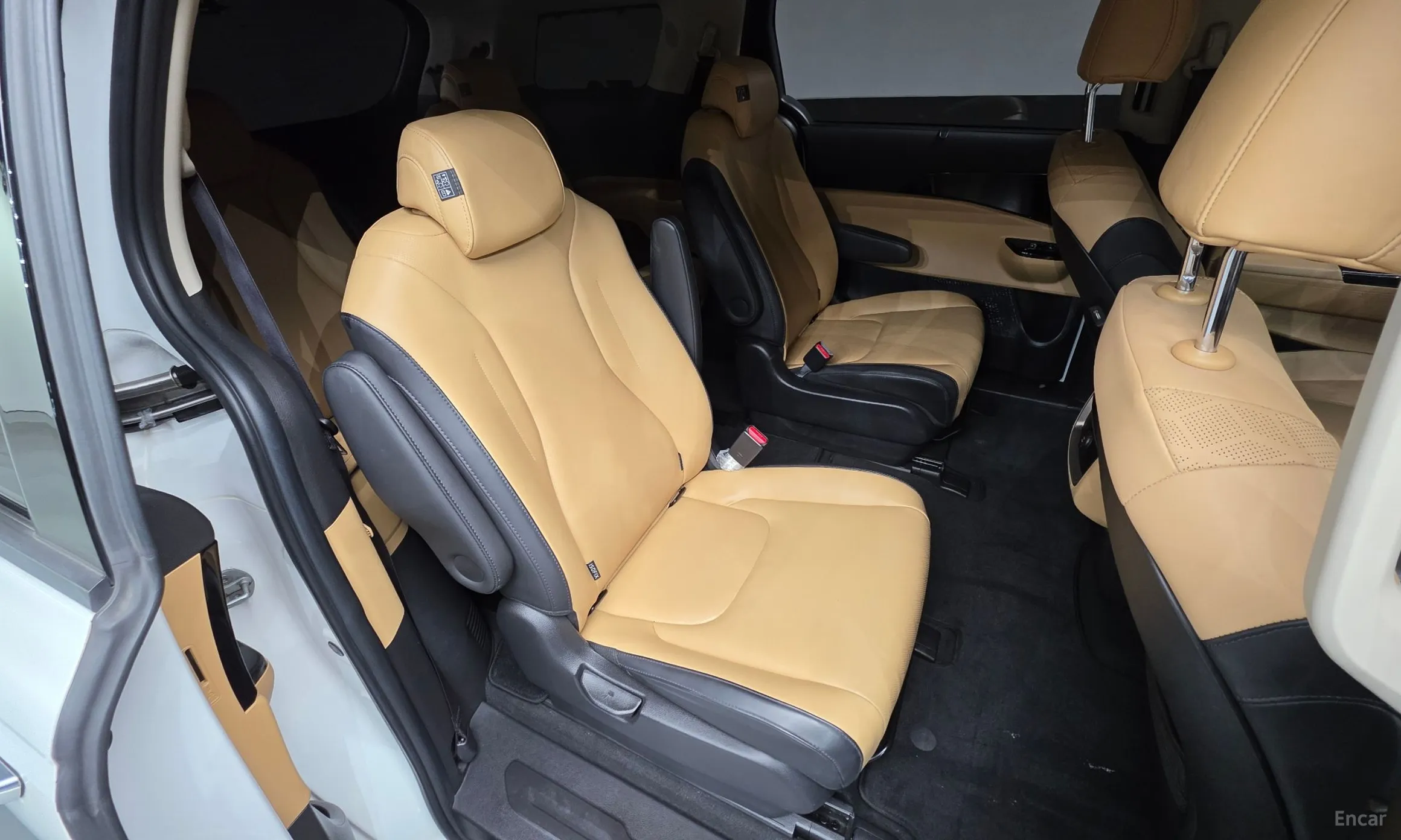 Kia Carnival Gen 4 превью 19