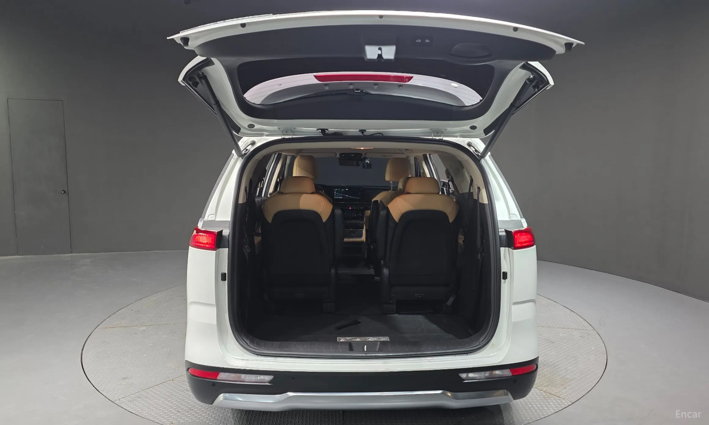 Kia Carnival Gen 4 превью 20