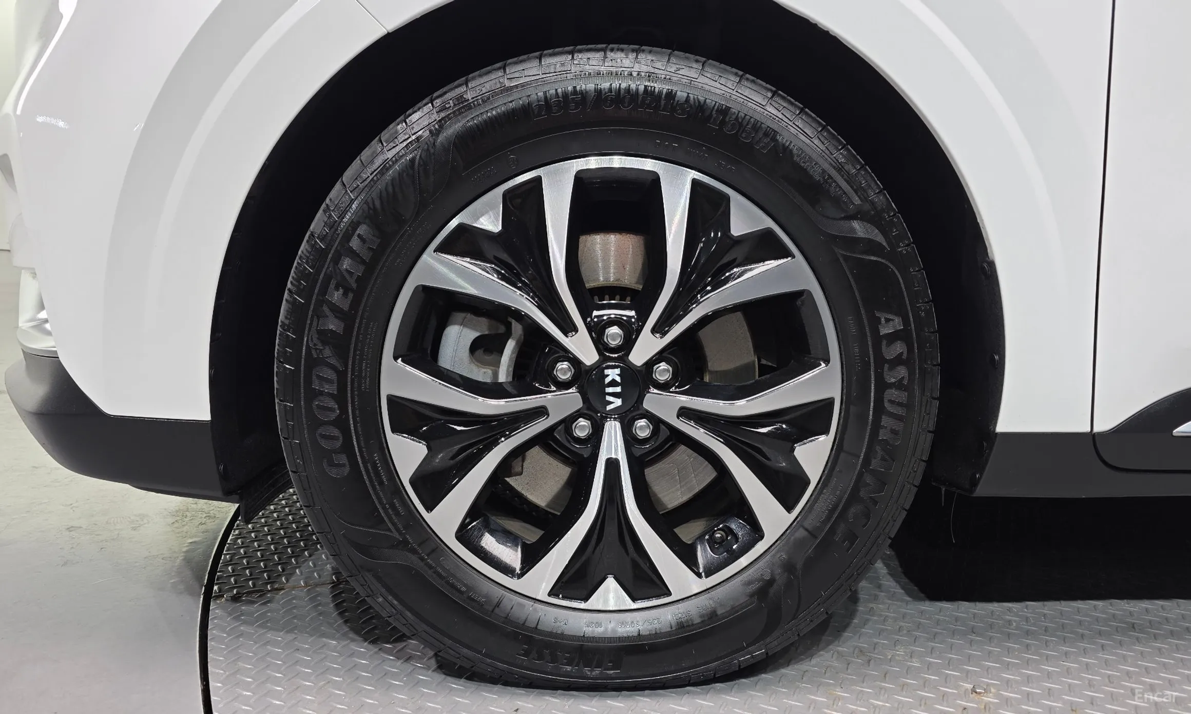 Kia Carnival Gen 4 превью 5