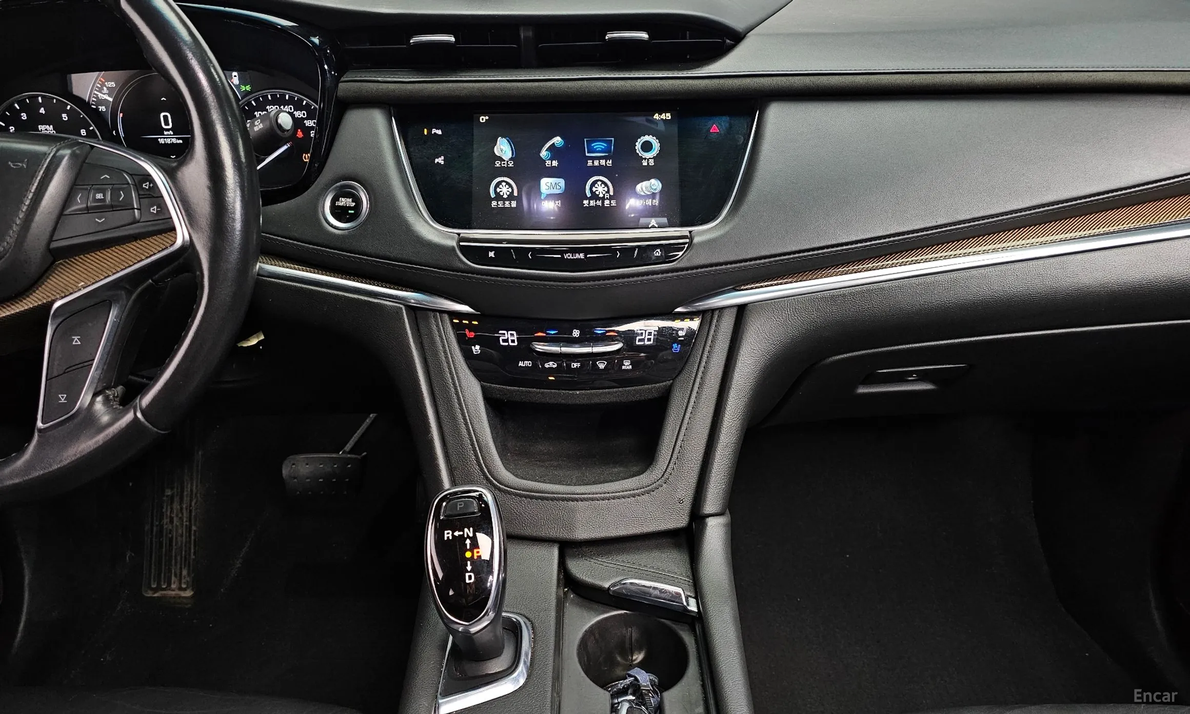 Cadillac XT5 превью 16