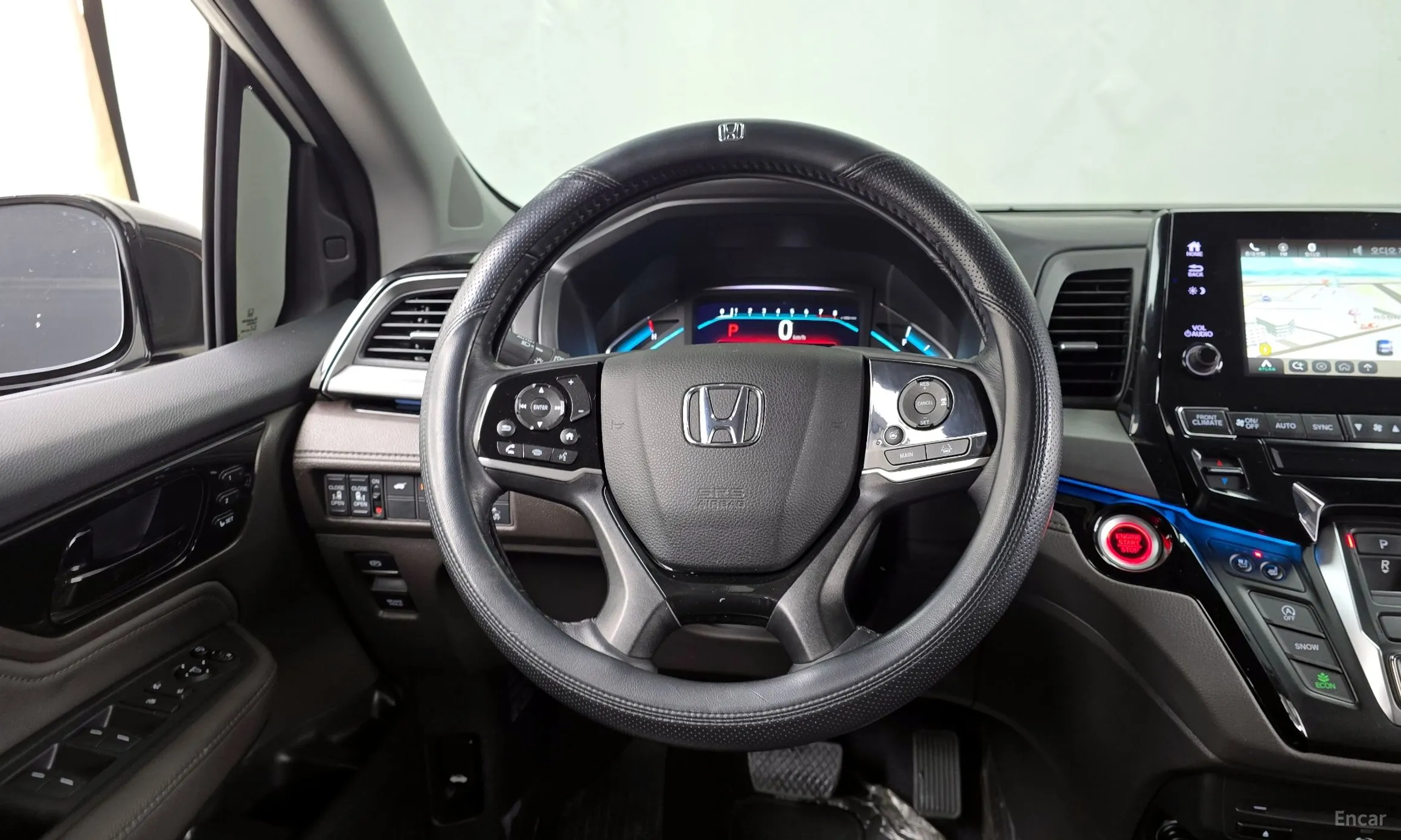 Honda Odyssey превью 13