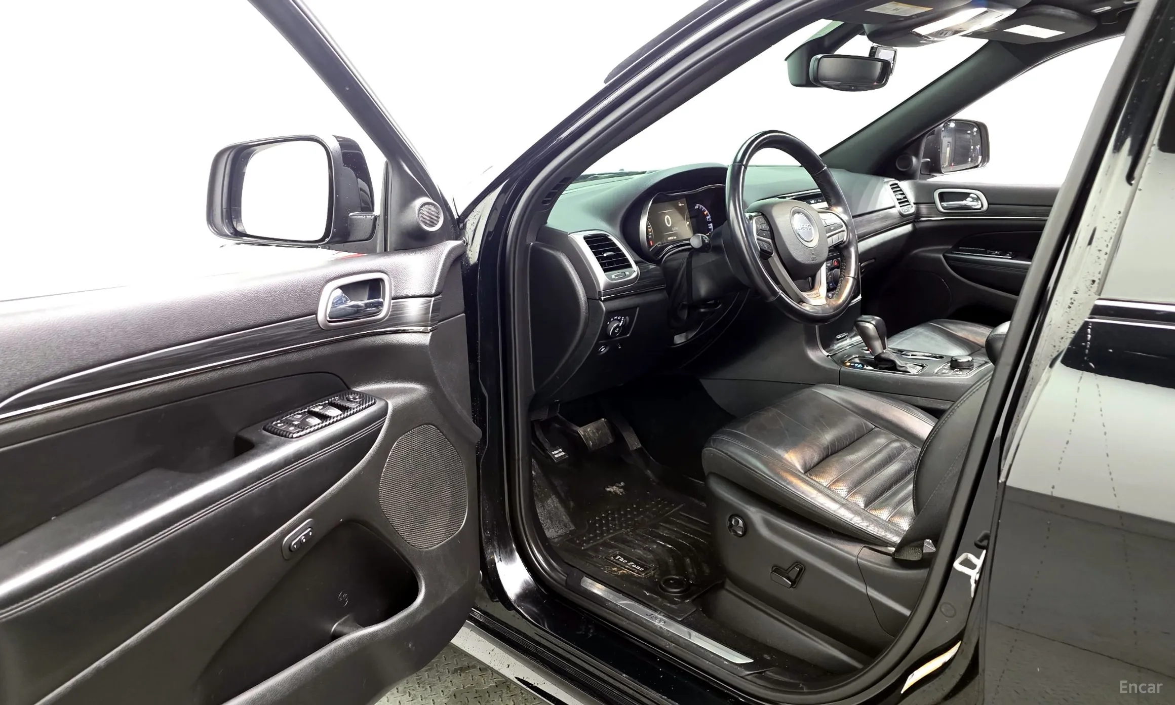 Jeep Grand Cherokee превью 10