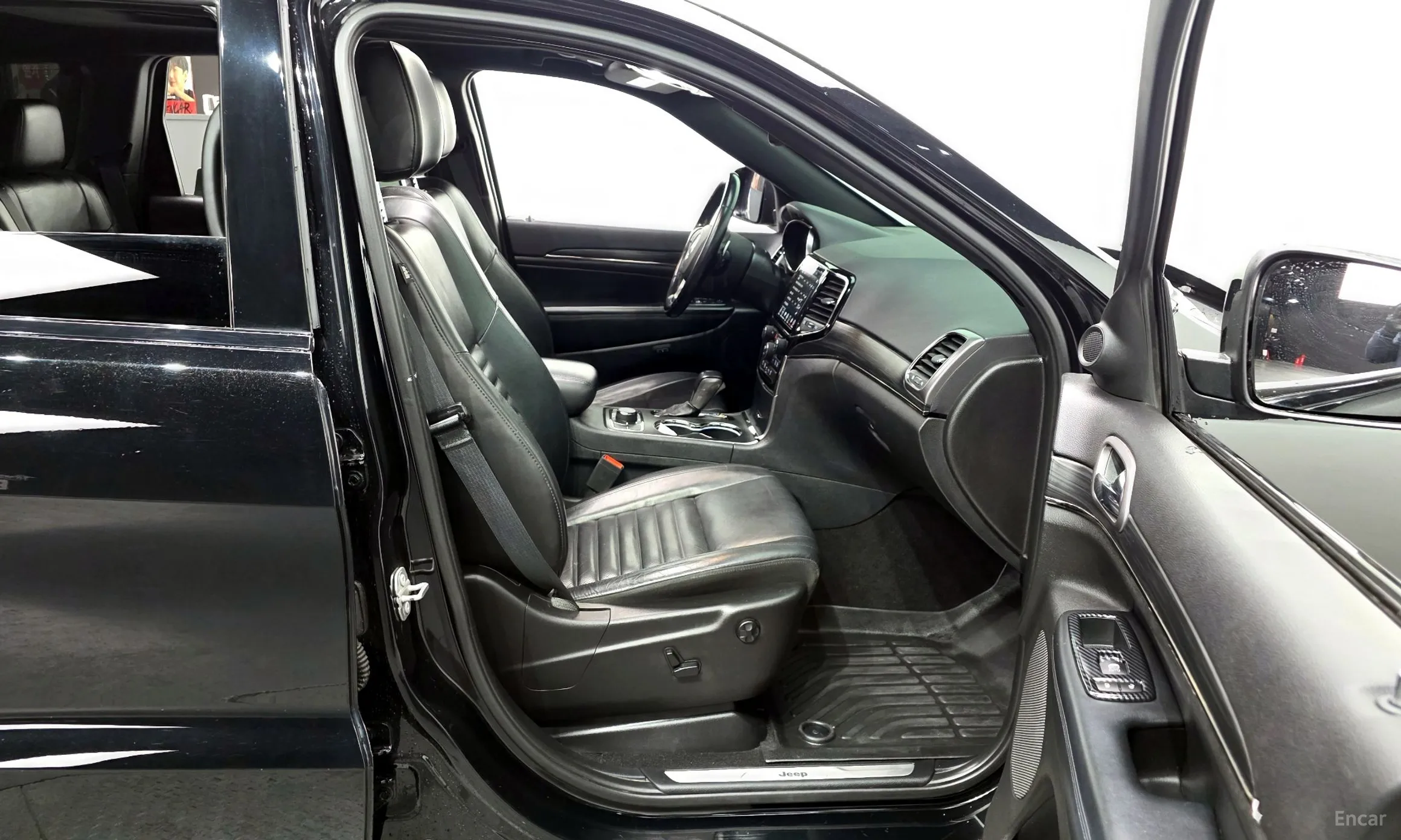Jeep Grand Cherokee превью 11