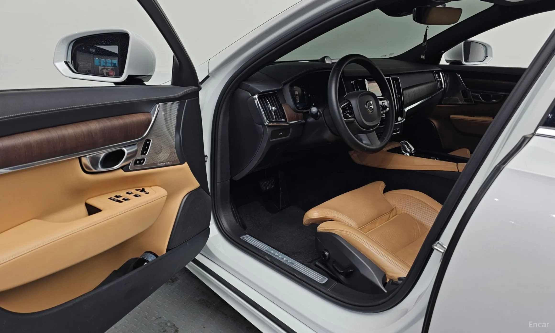 Volvo S90 превью 10