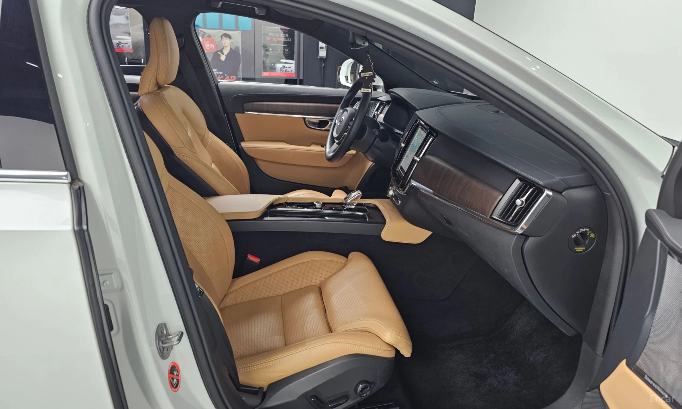 Volvo S90 превью 11
