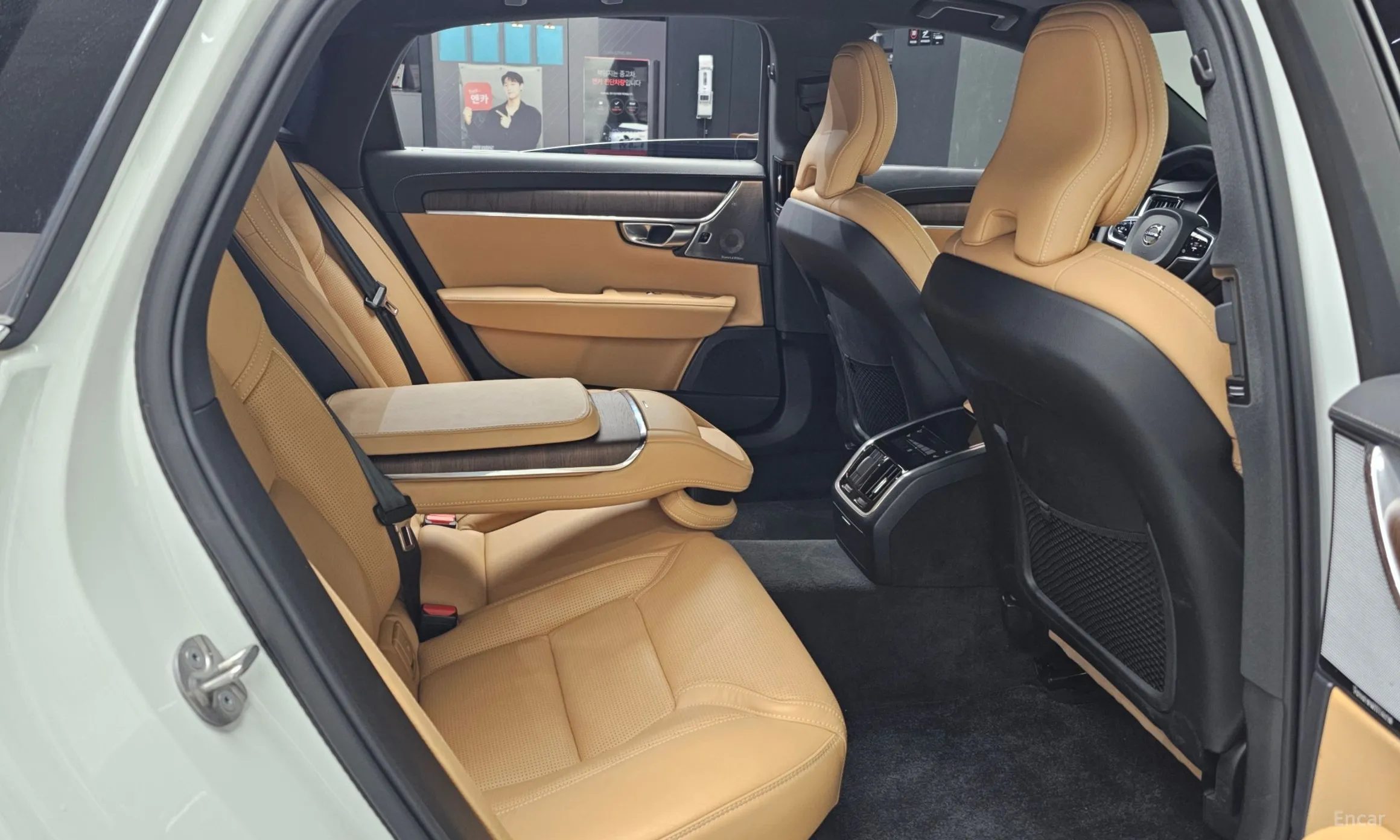 Volvo S90 превью 12