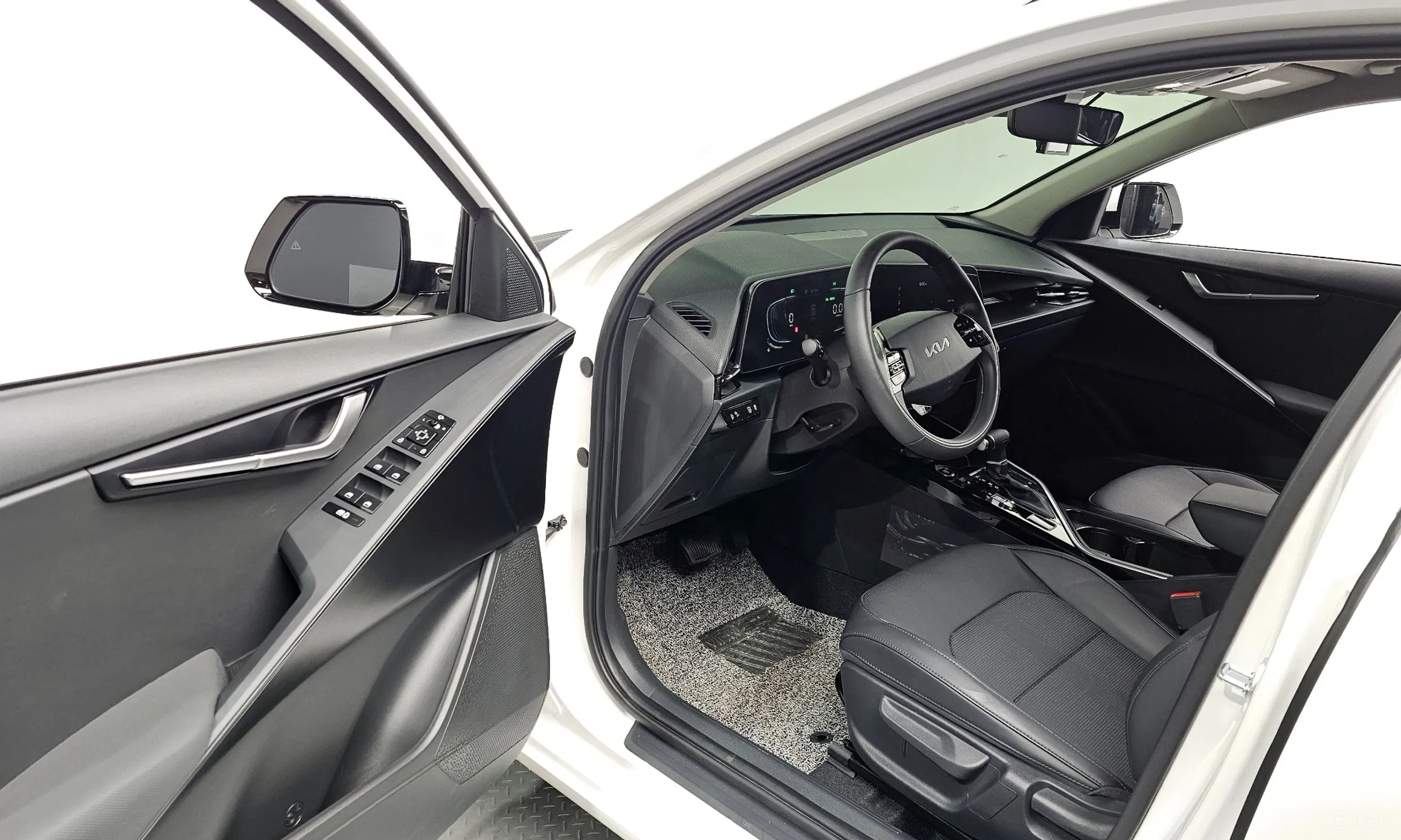 Kia Niro превью 10