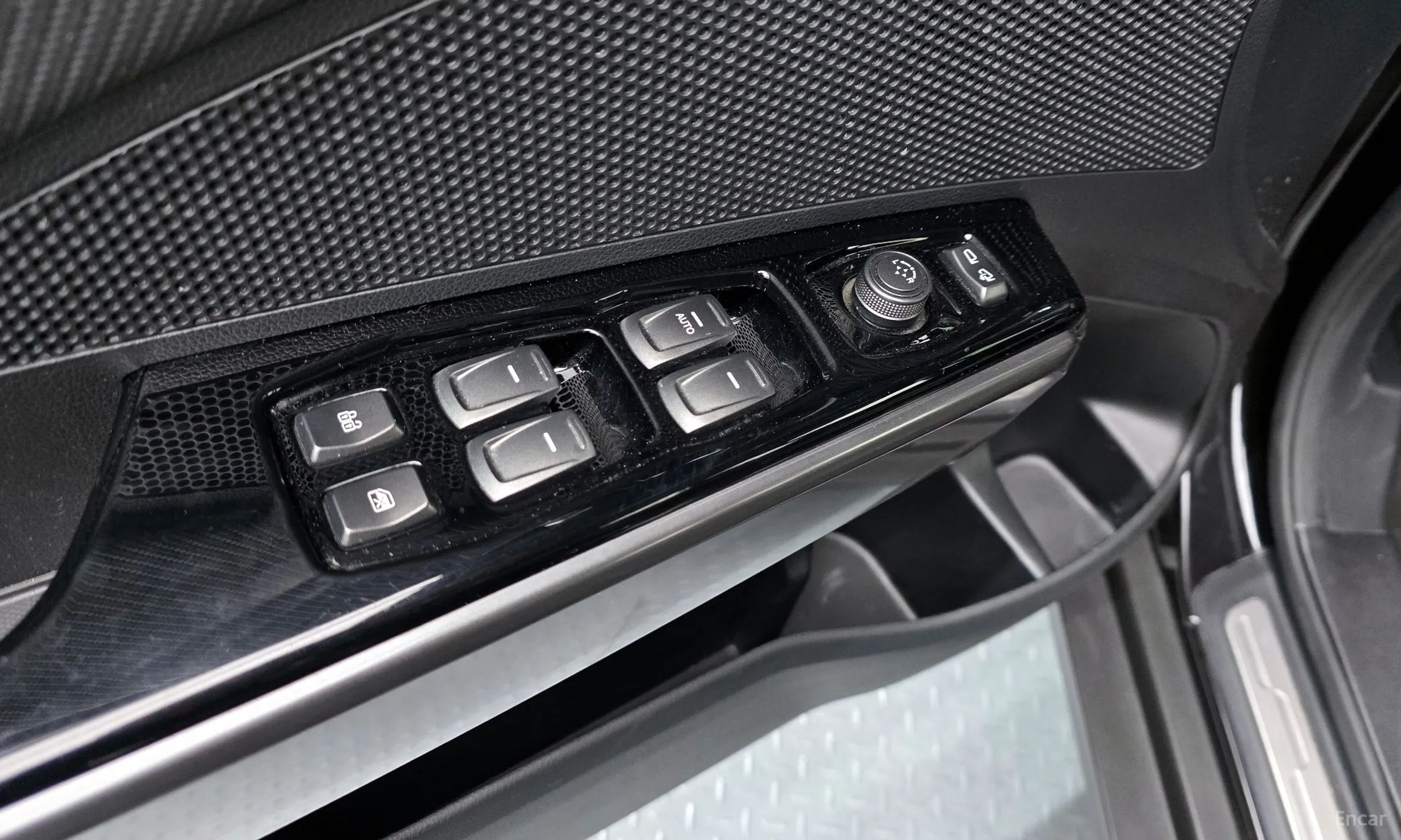 KG Mobility (SsangYong) Berry New Tivoli превью 11