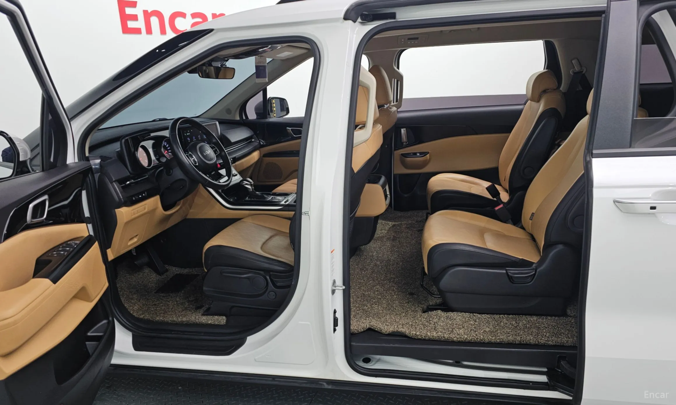 Kia Carnival Gen 4 превью 10