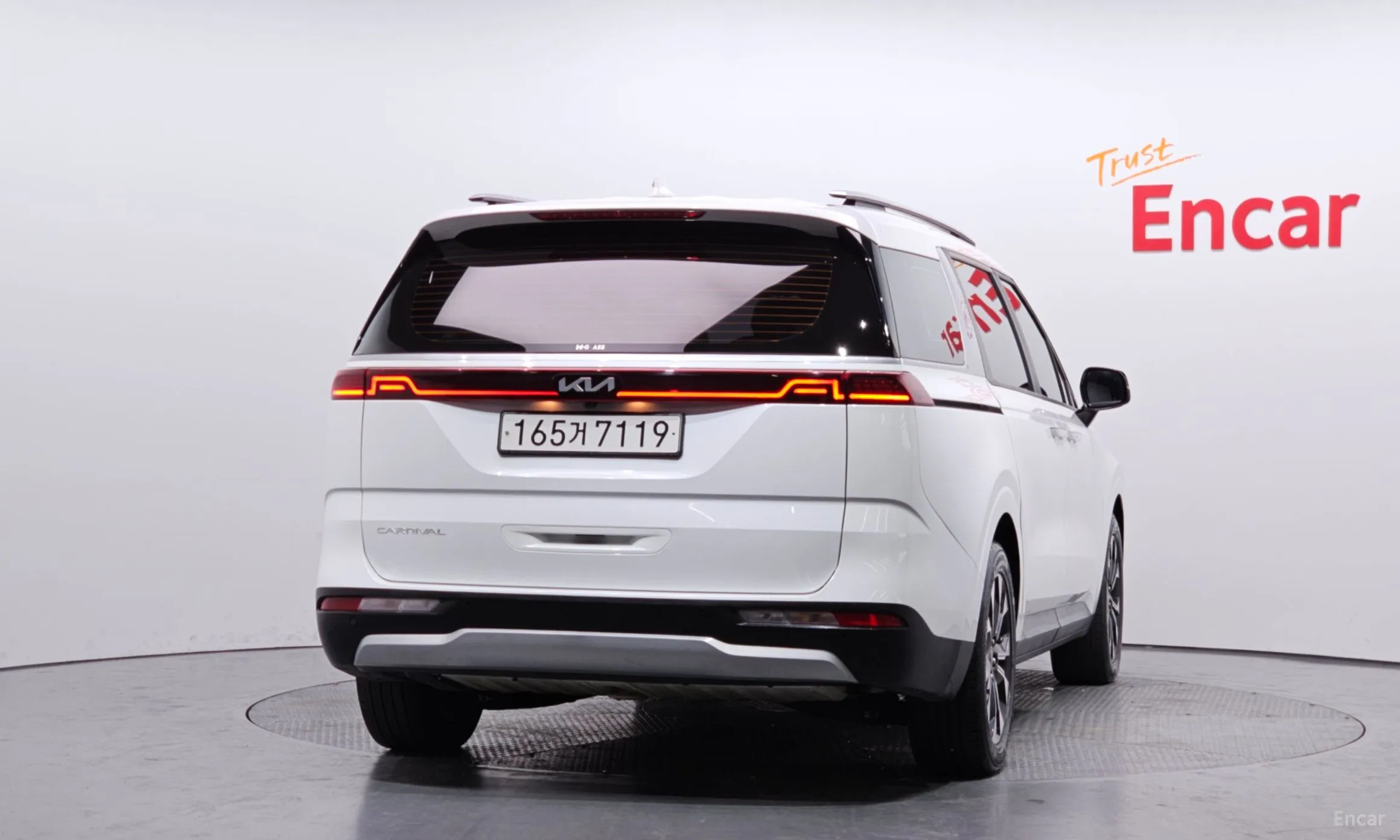 Kia Carnival Gen 4 превью 4