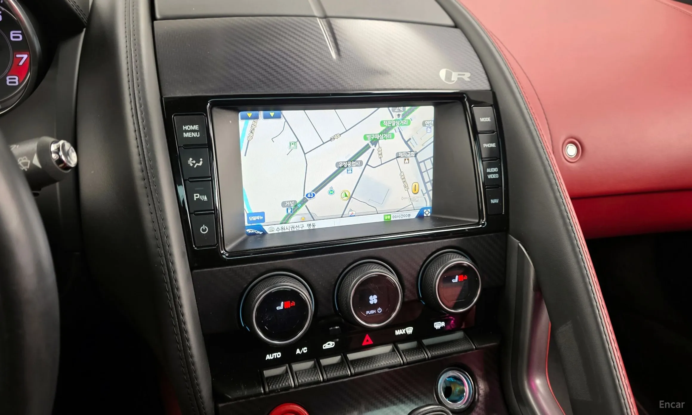 Jaguar F-TYPE превью 13