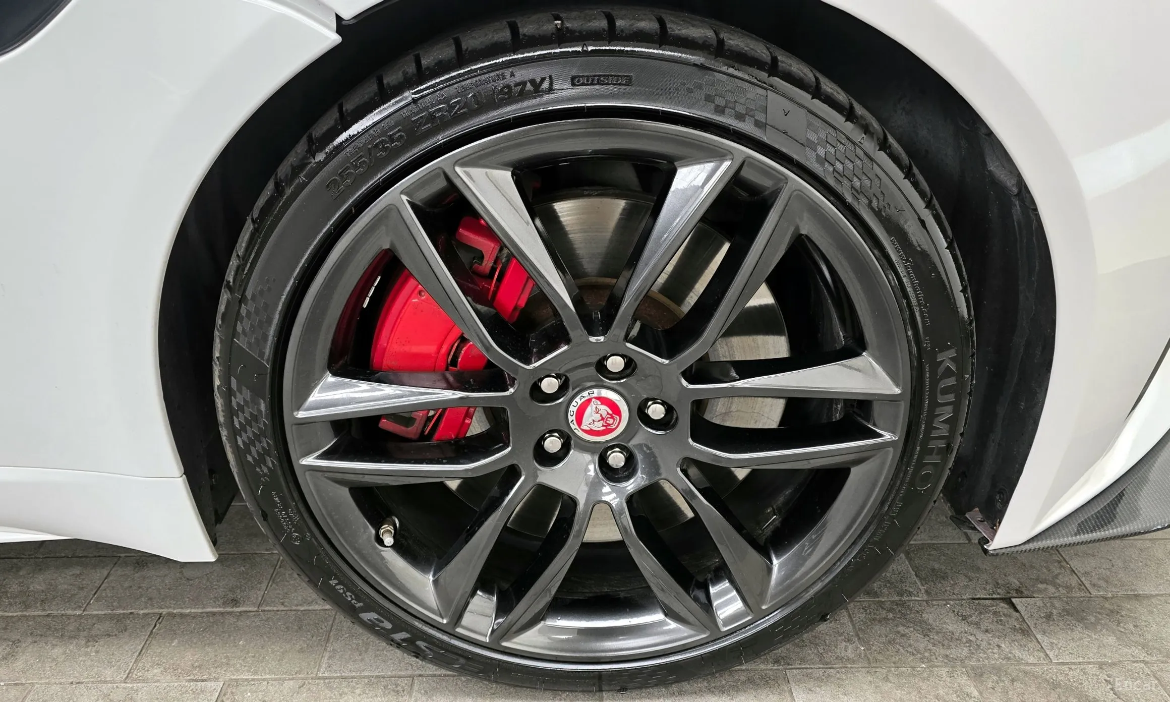 Jaguar F-TYPE превью 5