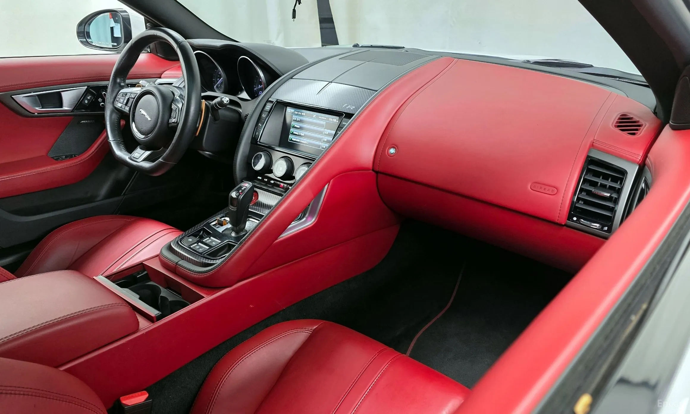 Jaguar F-TYPE превью 7