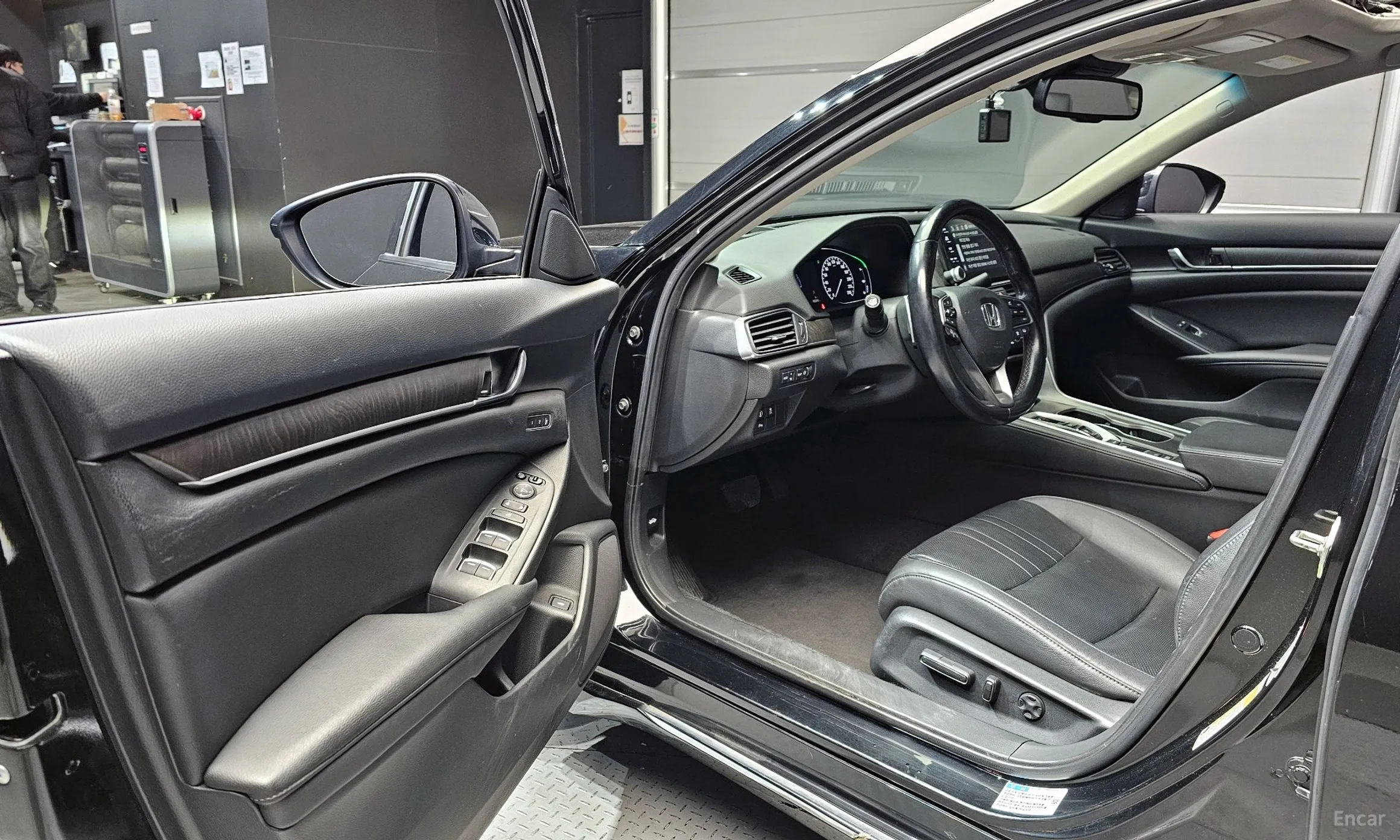Honda Accord 10th Generation превью 11
