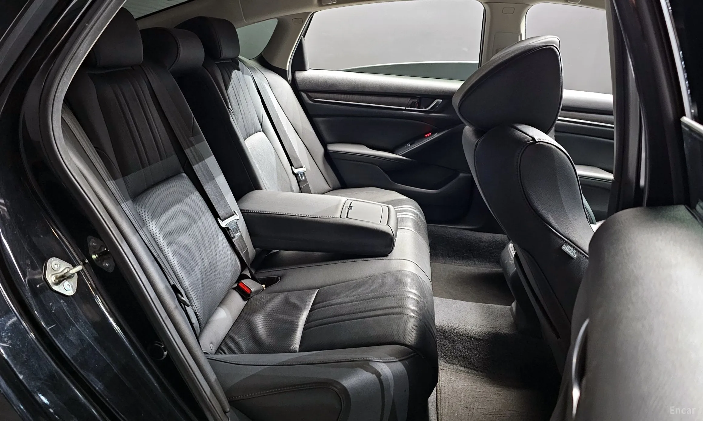 Honda Accord 10th Generation превью 12