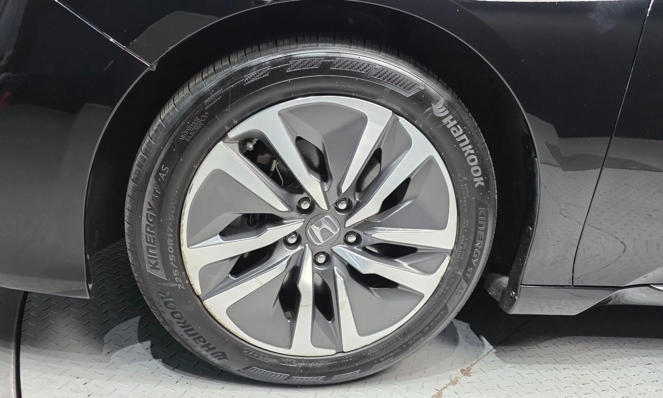 Honda Accord 10th Generation превью 5