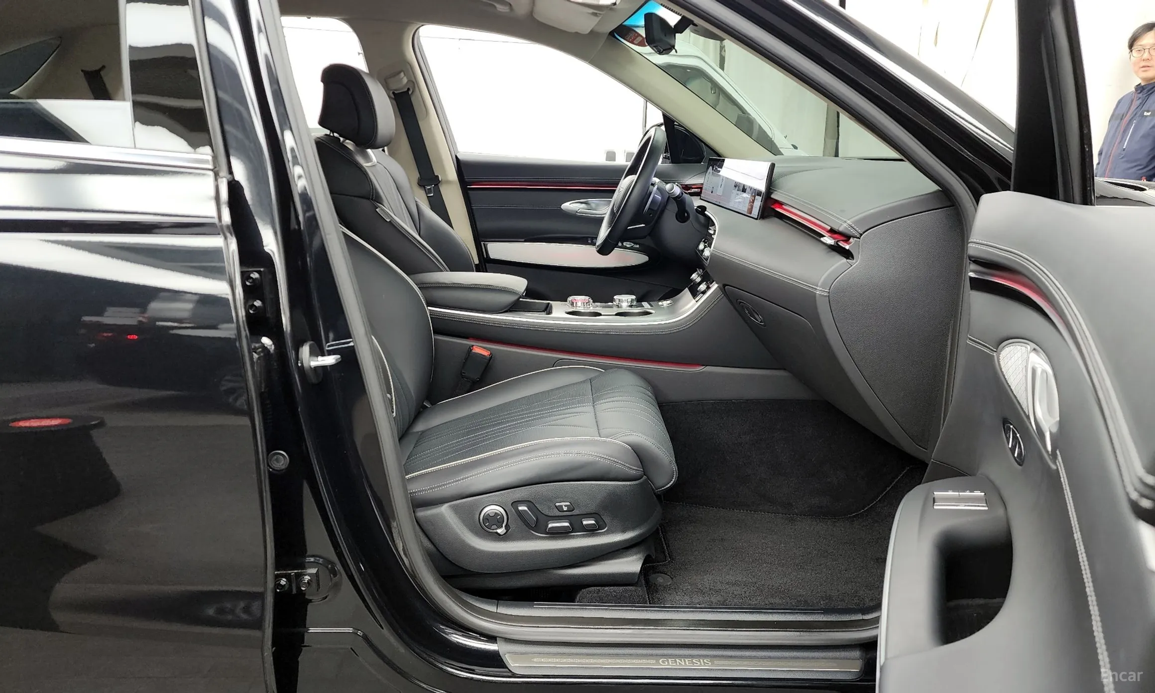 Genesis GV70 превью 11