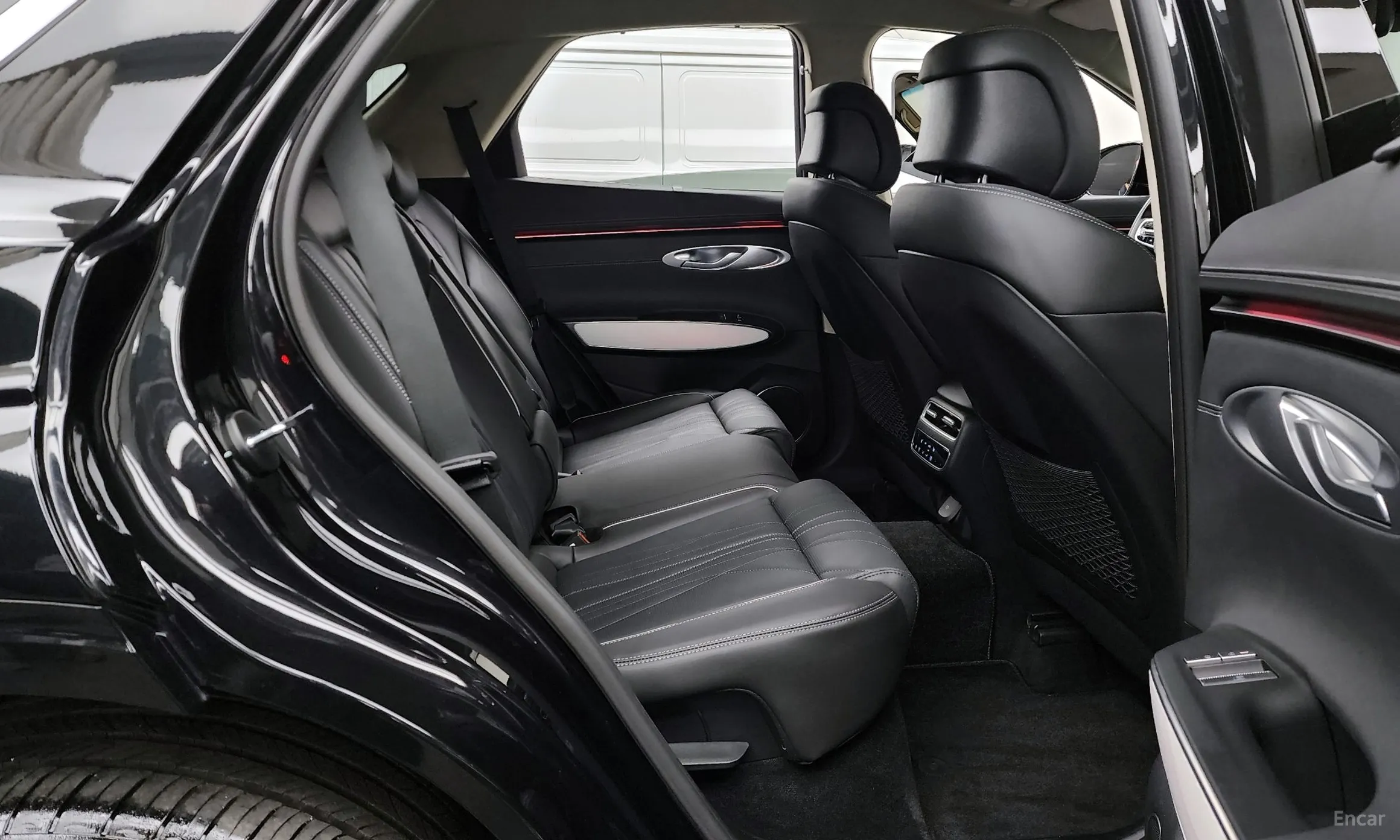 Genesis GV70 превью 12