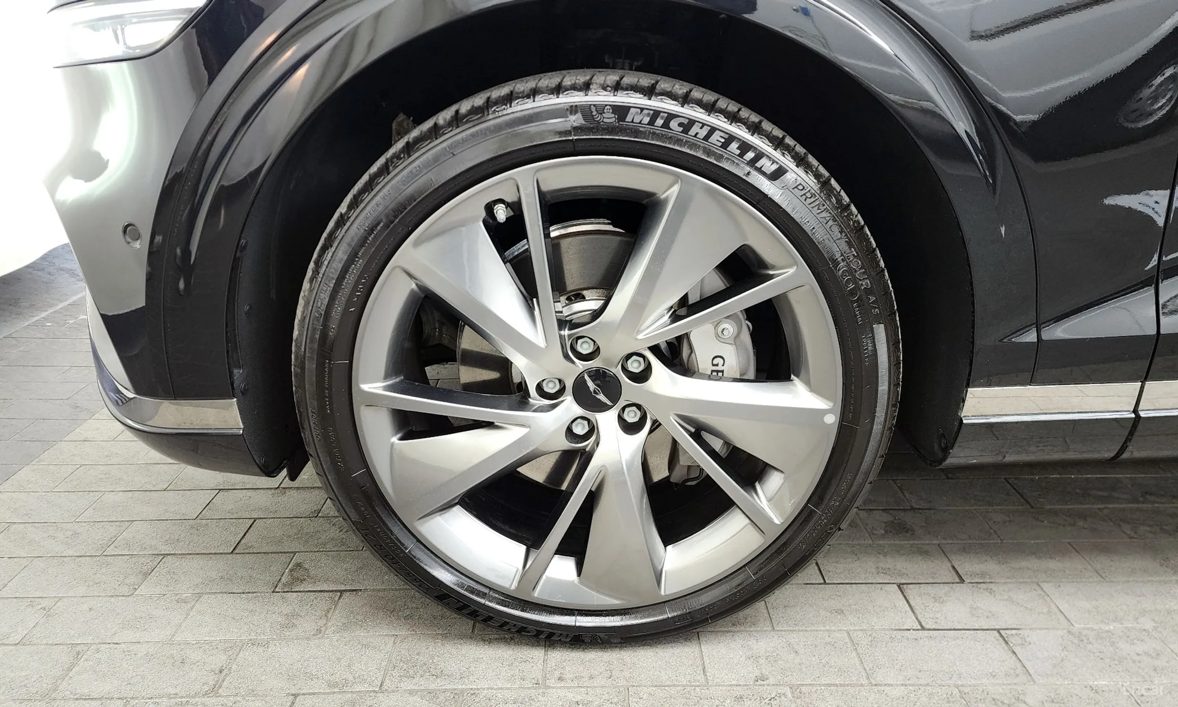 Genesis GV70 превью 5