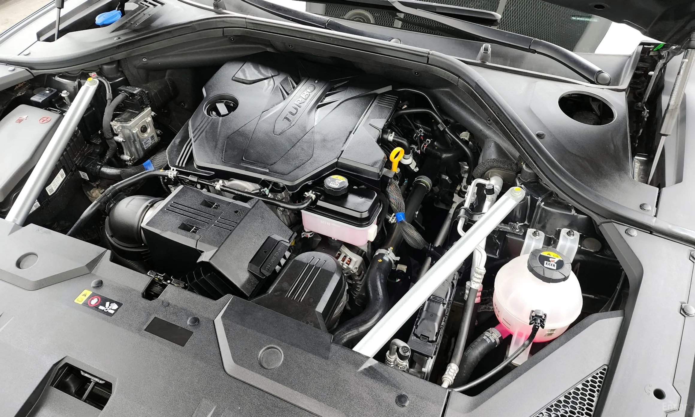 Genesis GV70 превью 6