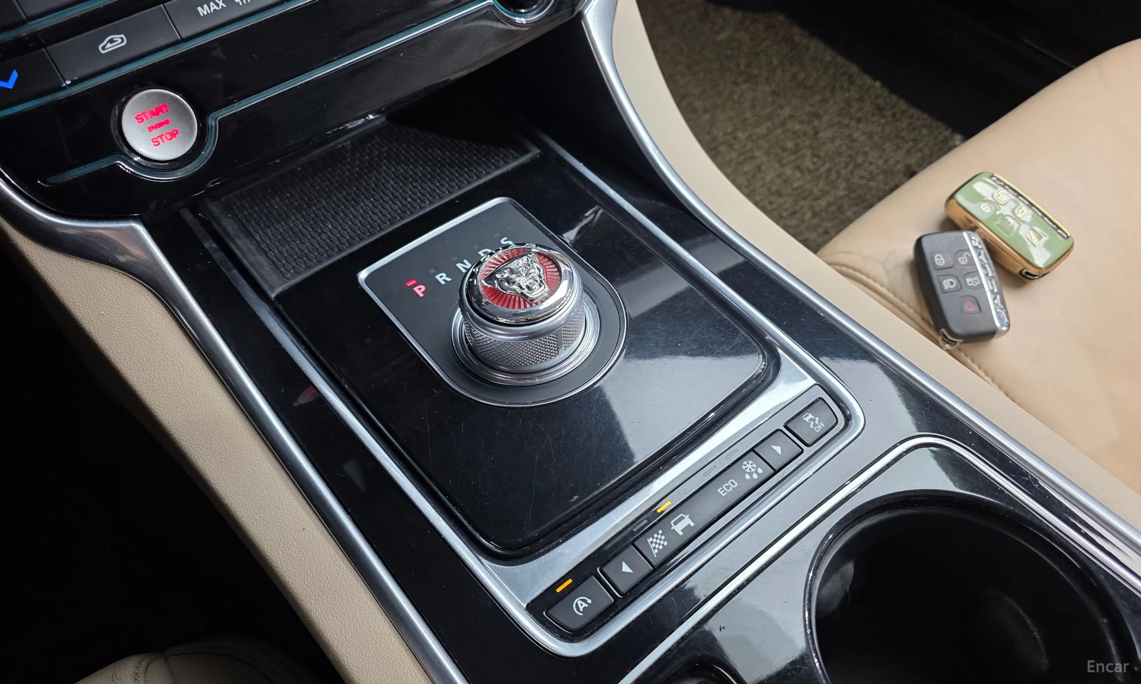 Jaguar XE превью 9
