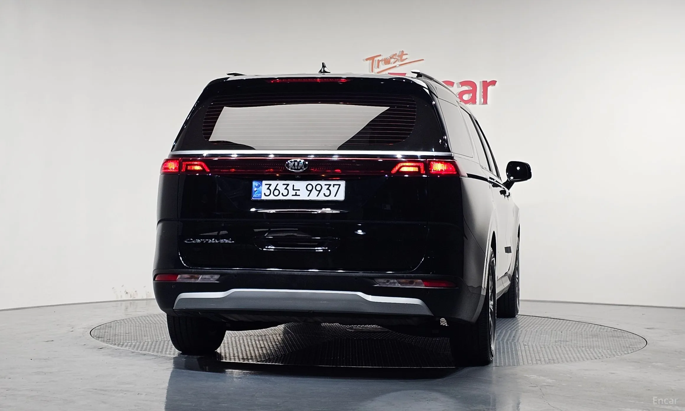 Kia Carnival Gen 4 превью 4