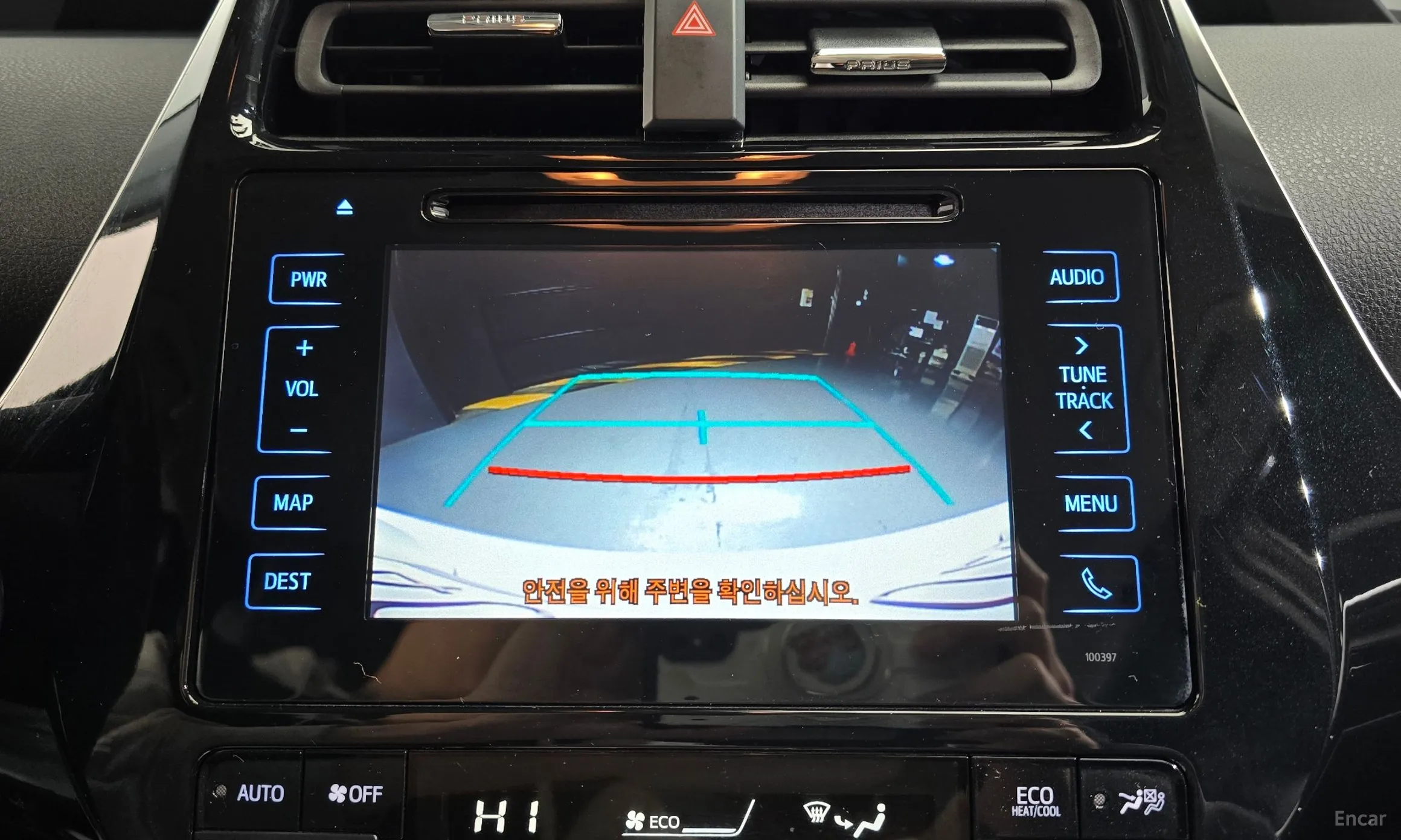 Toyota Prius 4th Generation превью 15