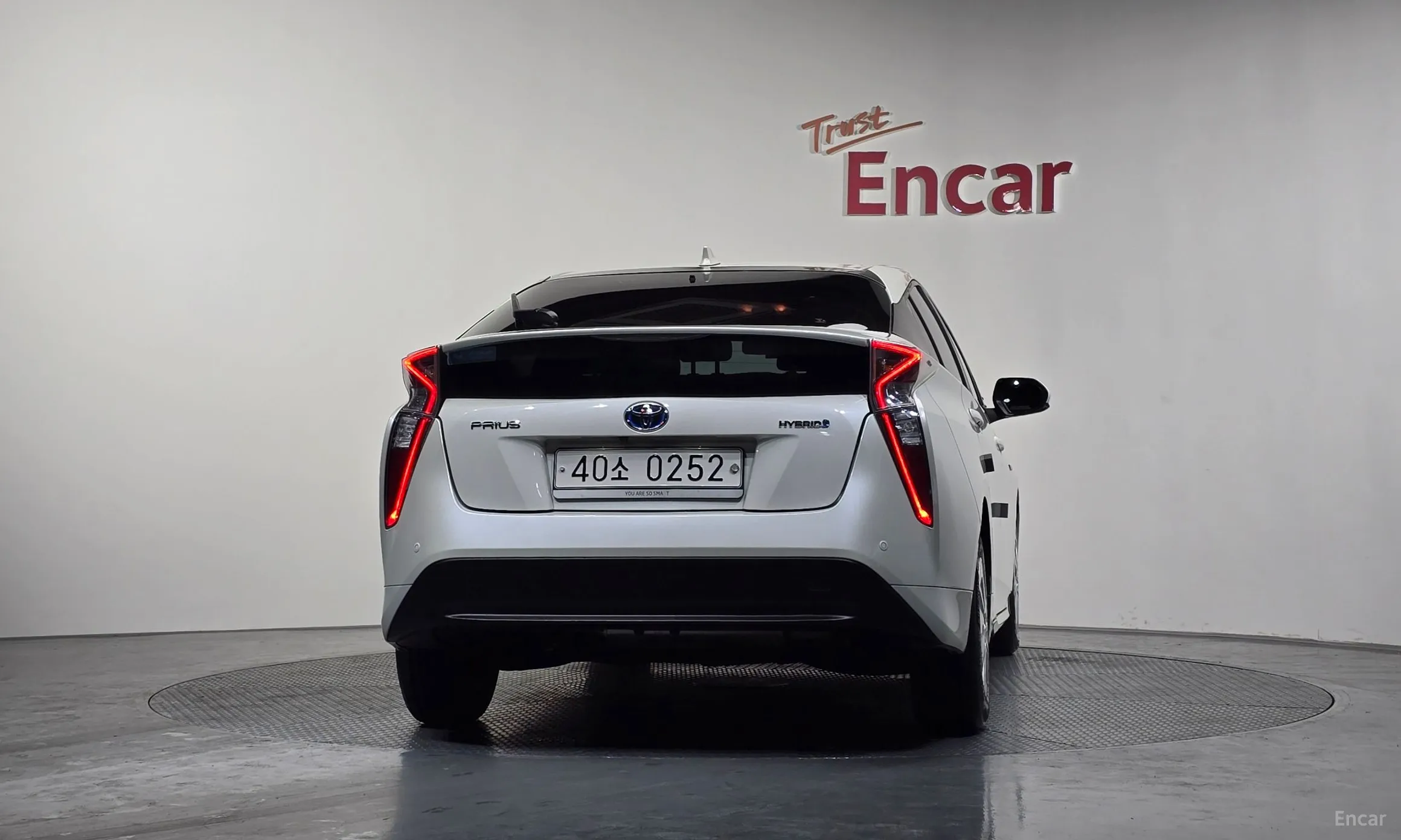 Toyota Prius 4th Generation превью 4