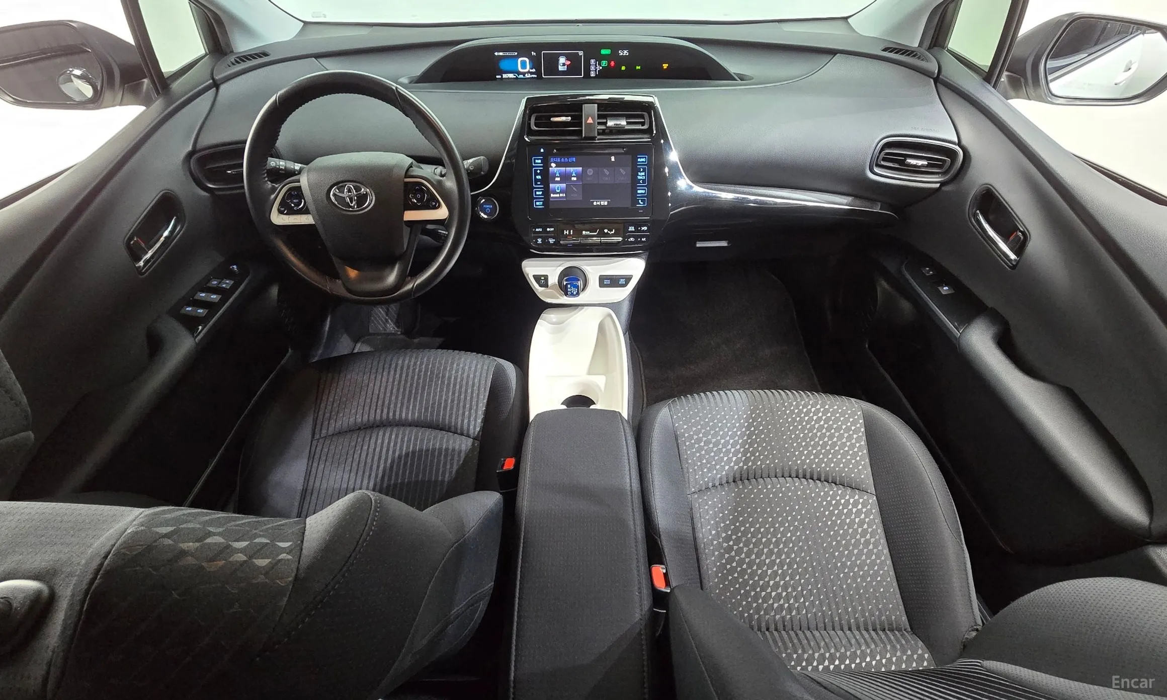 Toyota Prius 4th Generation превью 7