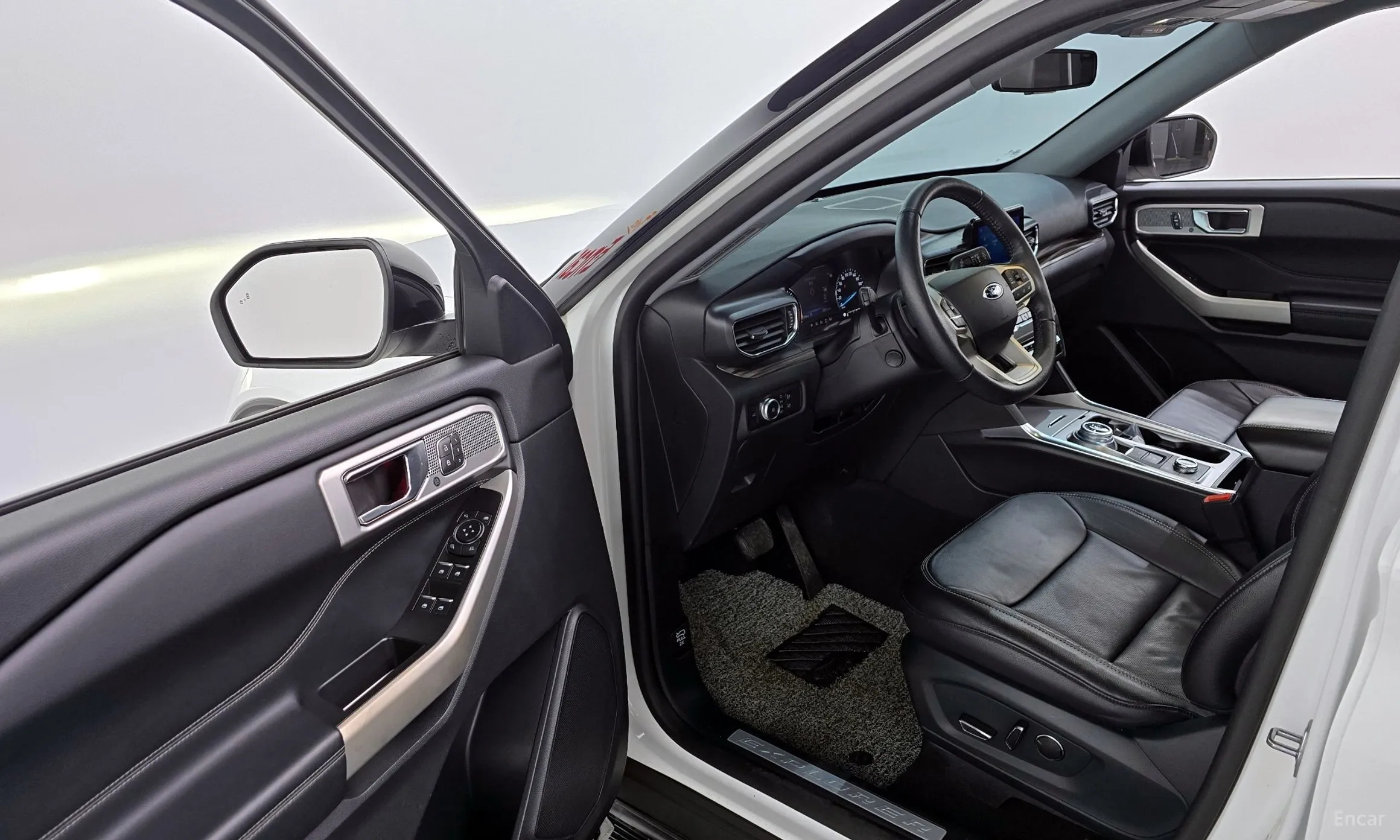 Ford Explorer 6th Generation превью 10