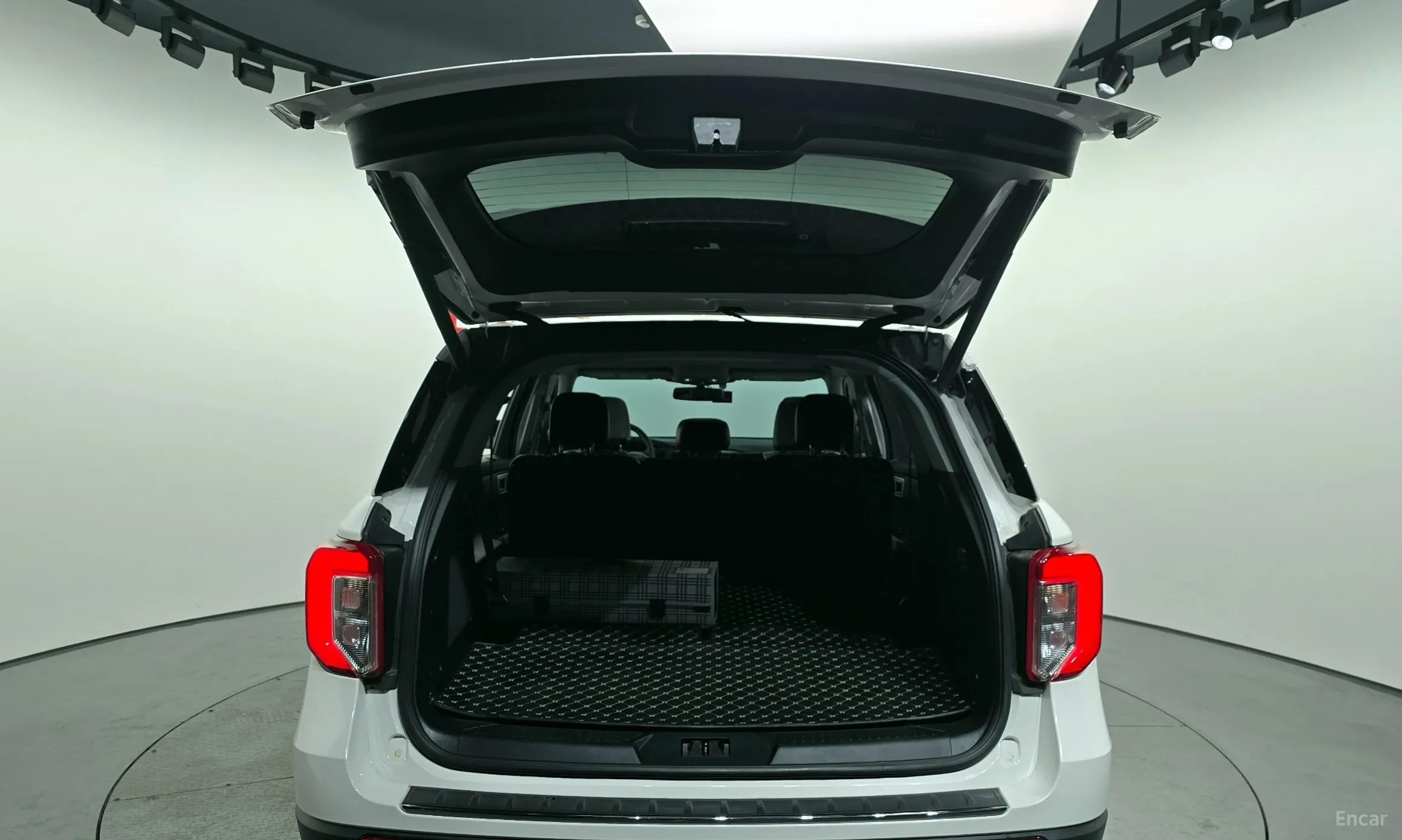 Ford Explorer 6th Generation превью 20