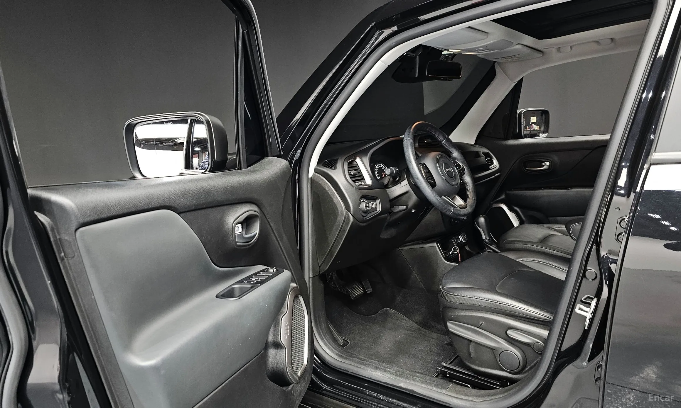 Jeep Renegade превью 11