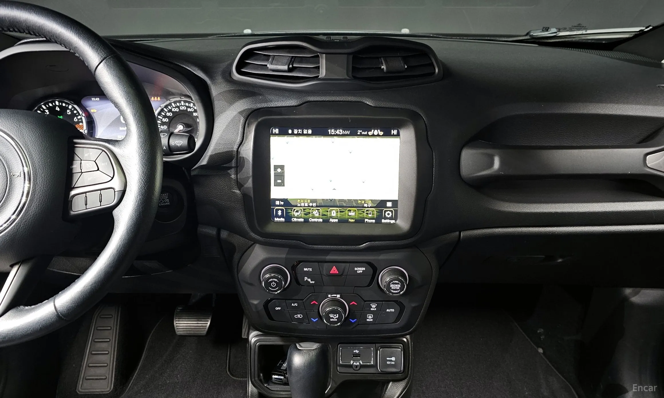 Jeep Renegade превью 15