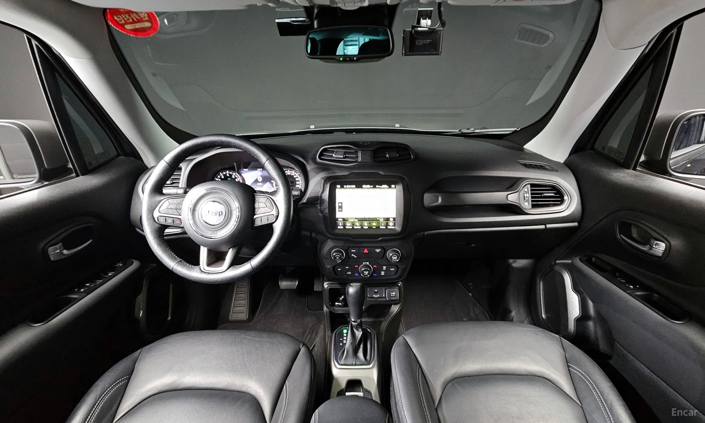 Jeep Renegade превью 7