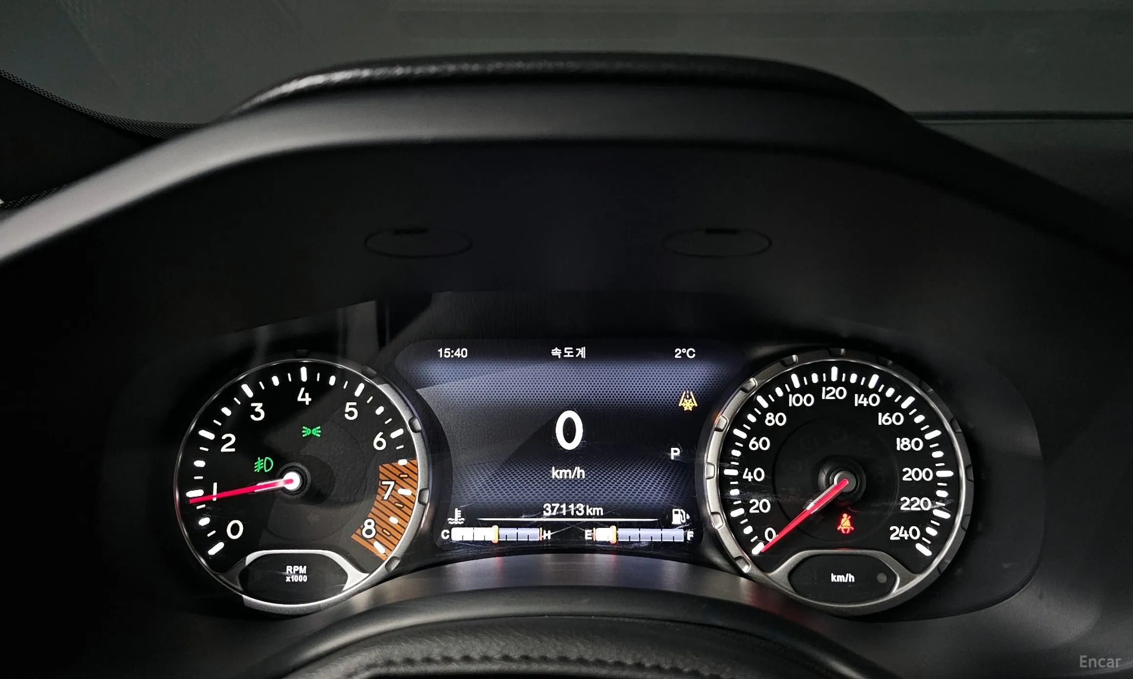 Jeep Renegade превью 8
