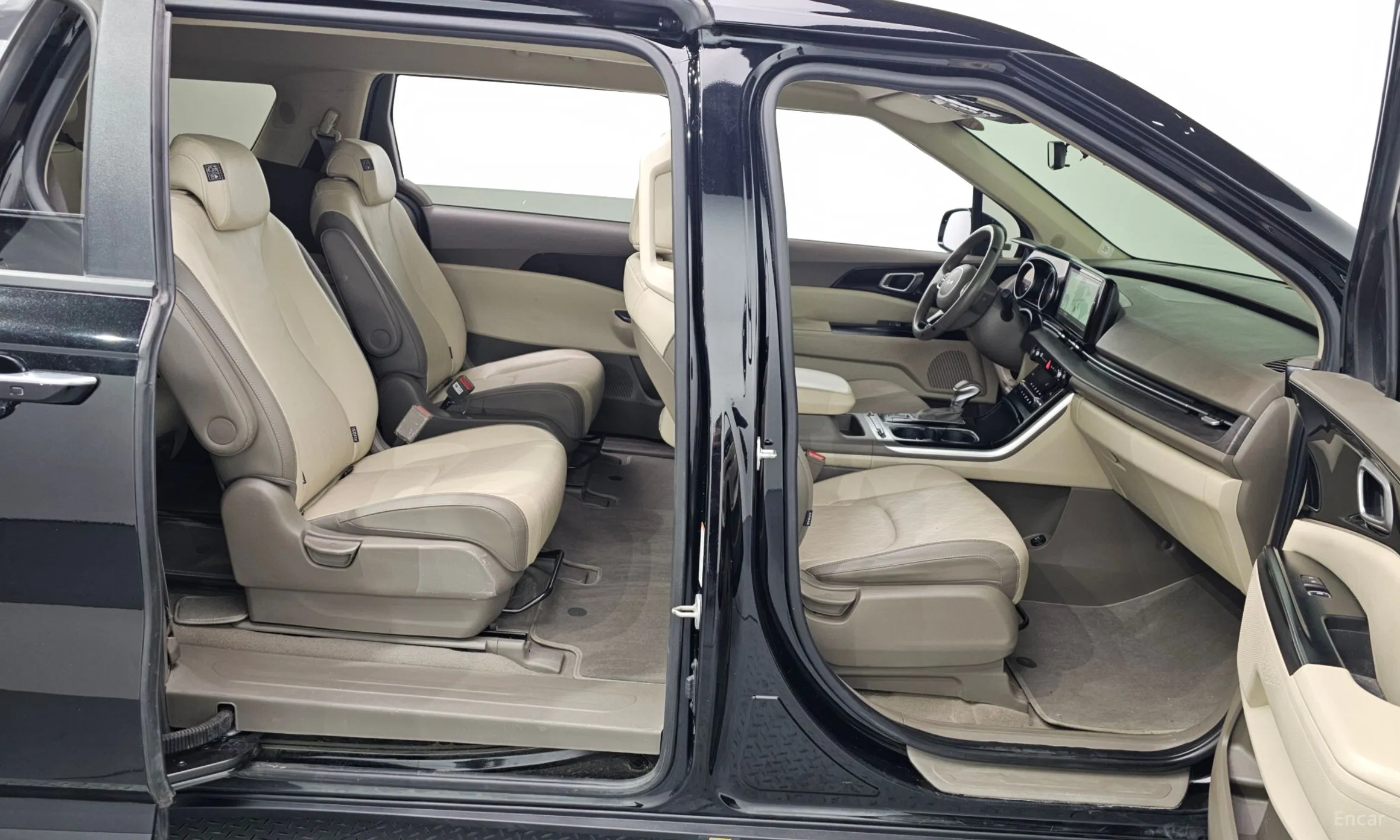 Kia Carnival Gen 4 превью 11