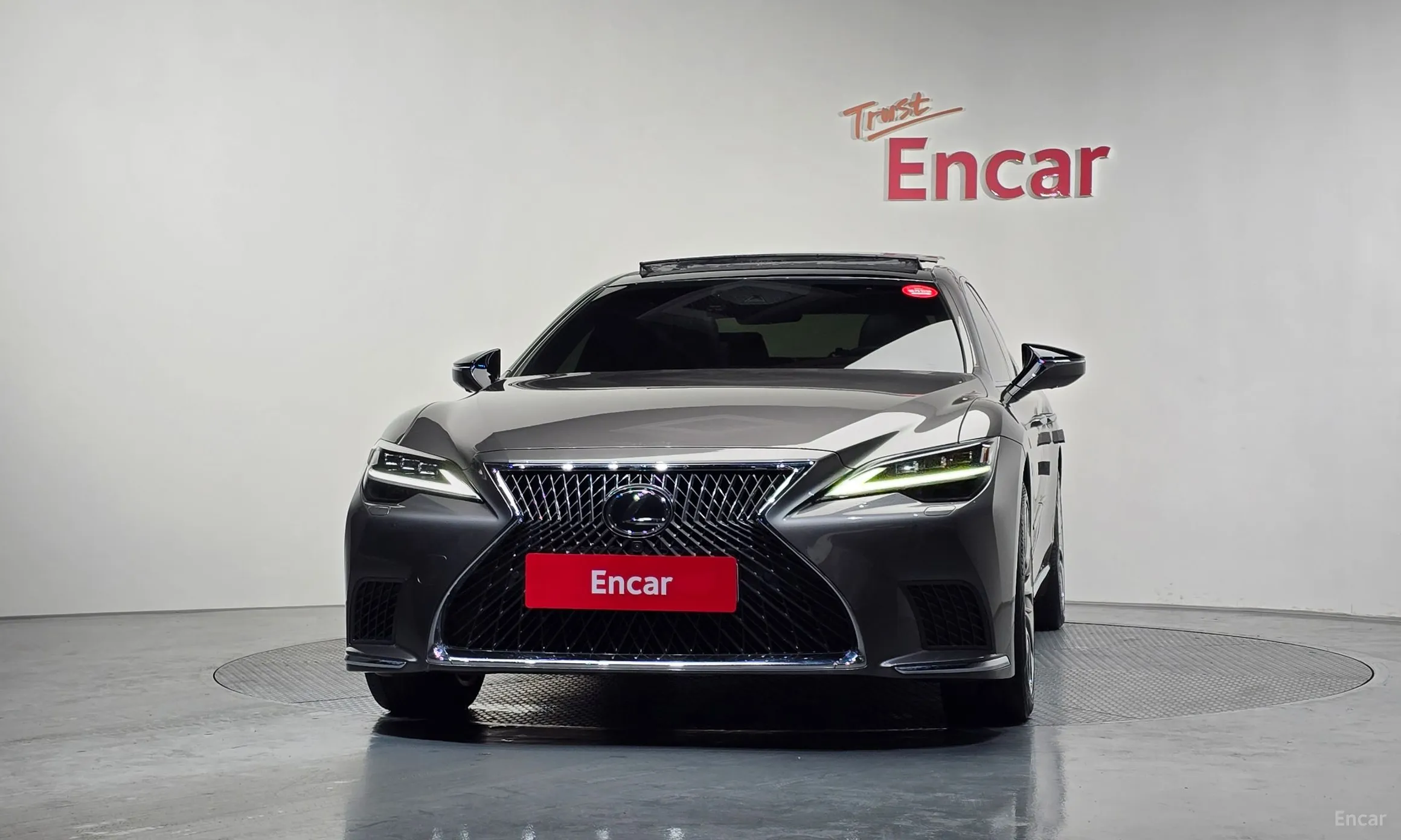 Lexus LS500 5th Generation превью 3