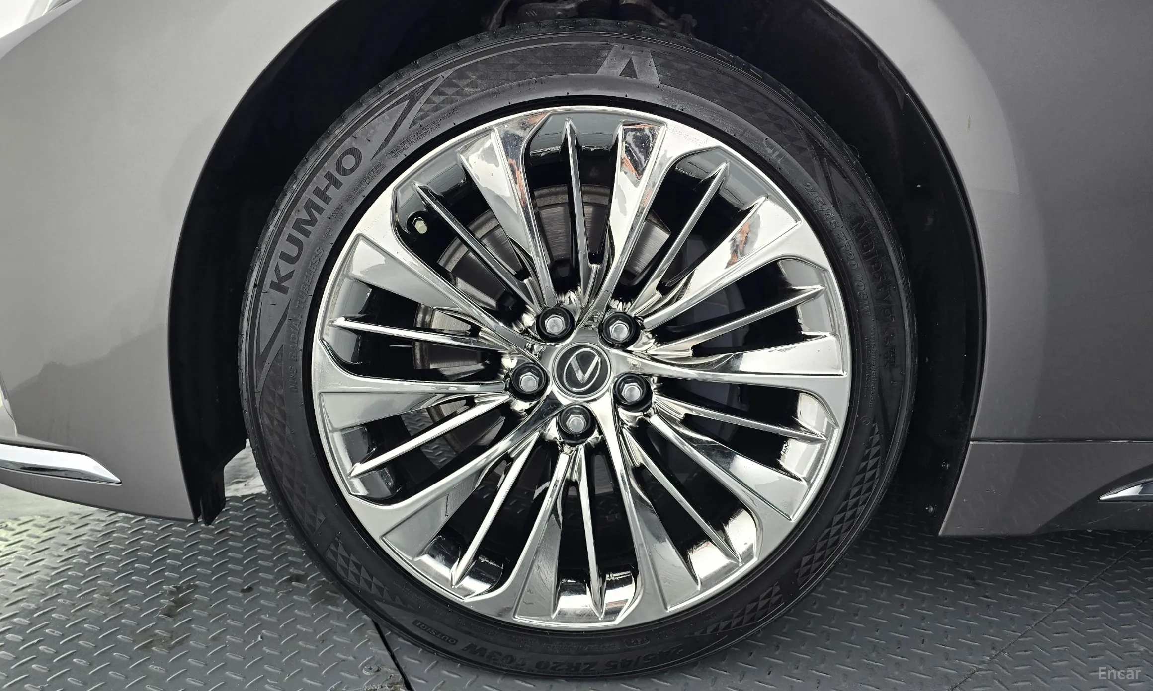 Lexus LS500 5th Generation превью 5