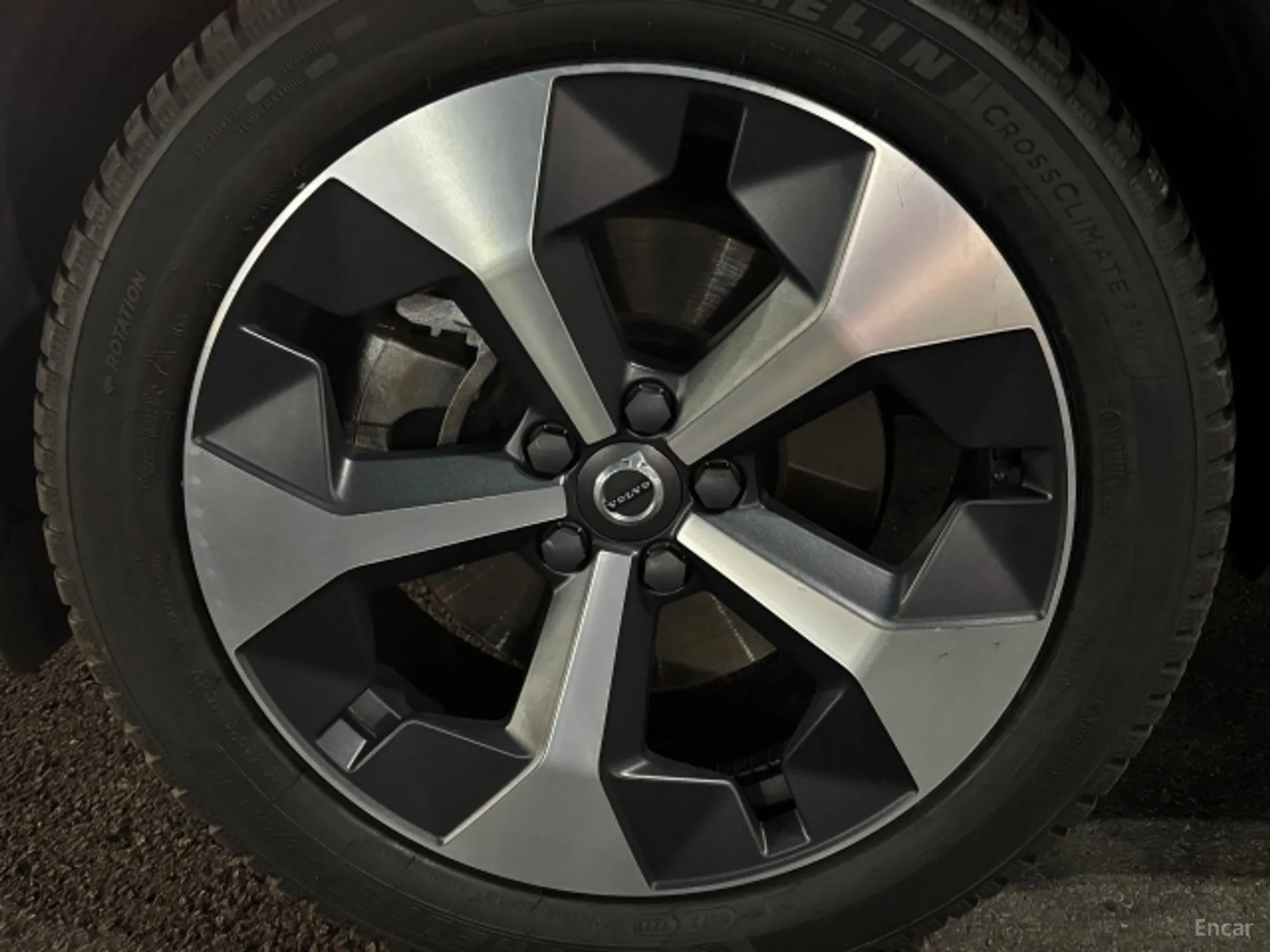 Volvo XC40 превью 5
