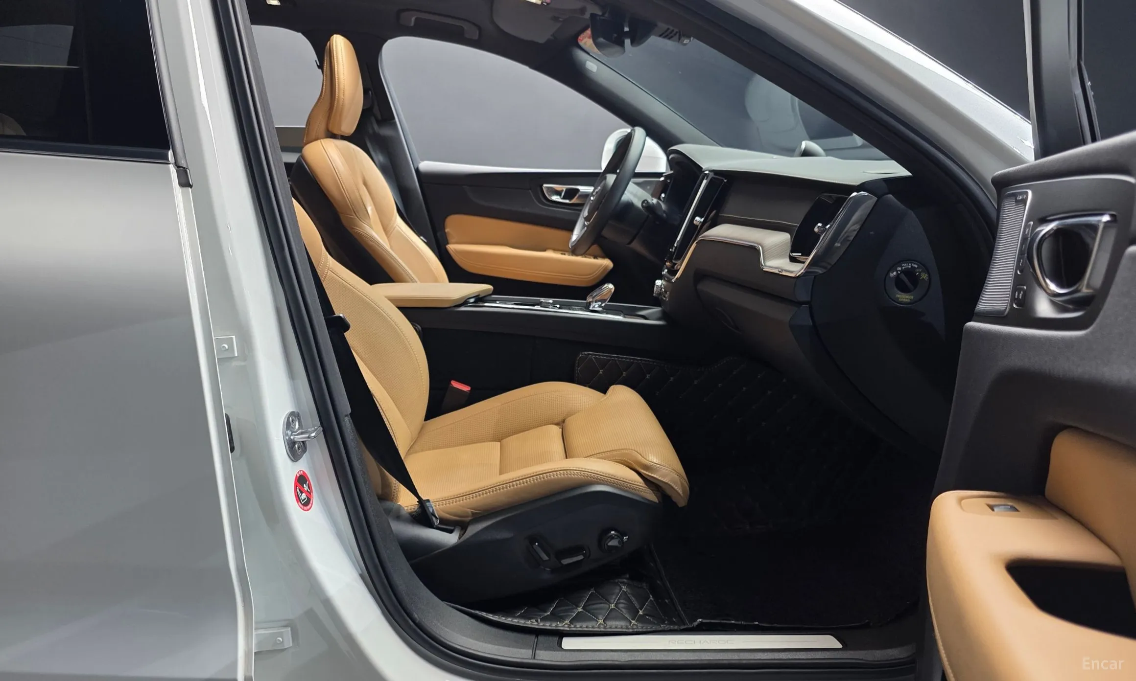 Volvo XC60 Gen 2 превью 10