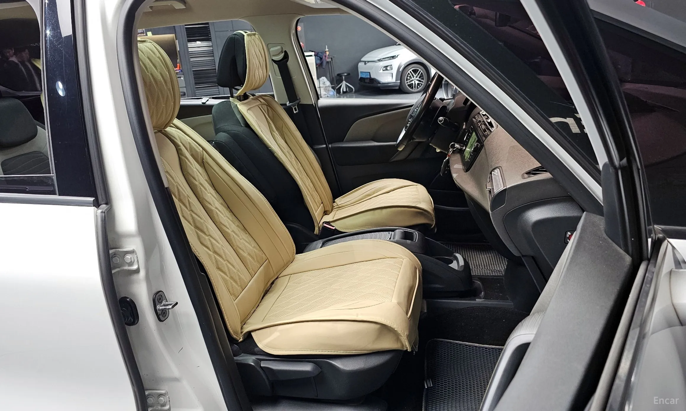 Citroën/DS Grand C4 Picasso превью 10