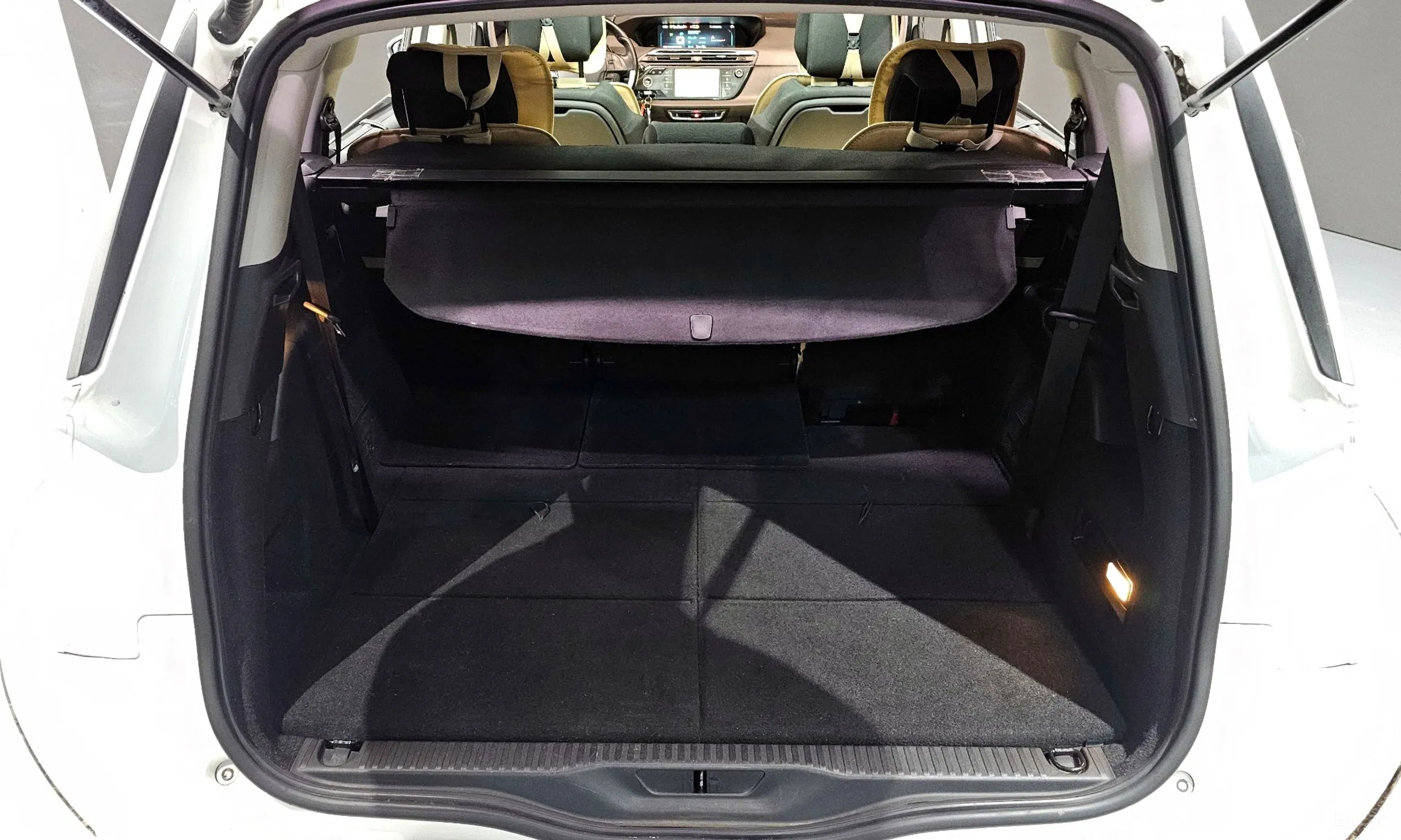 Citroën/DS Grand C4 Picasso превью 20