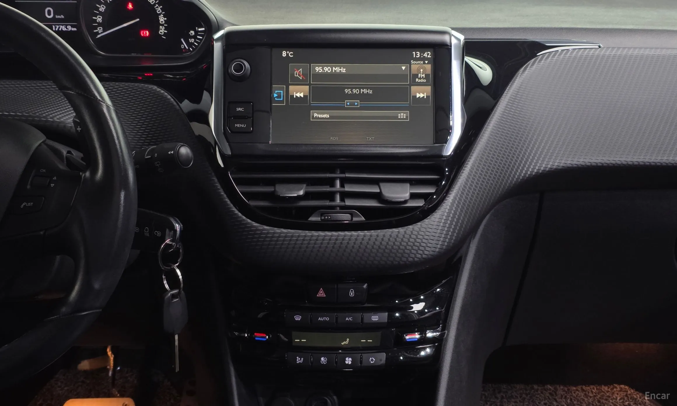 Peugeot 2008. превью 14