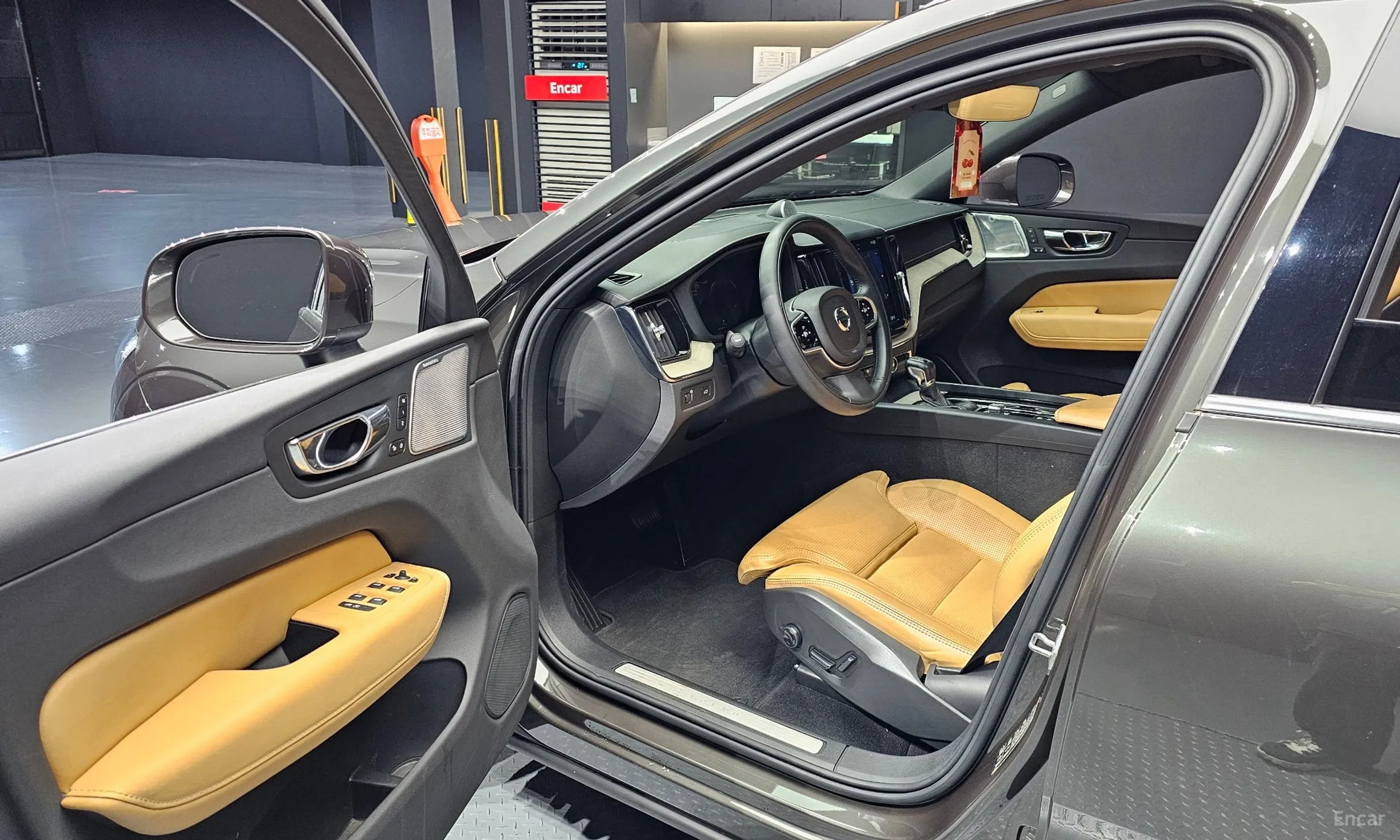 Volvo XC60 Gen 2 превью 11