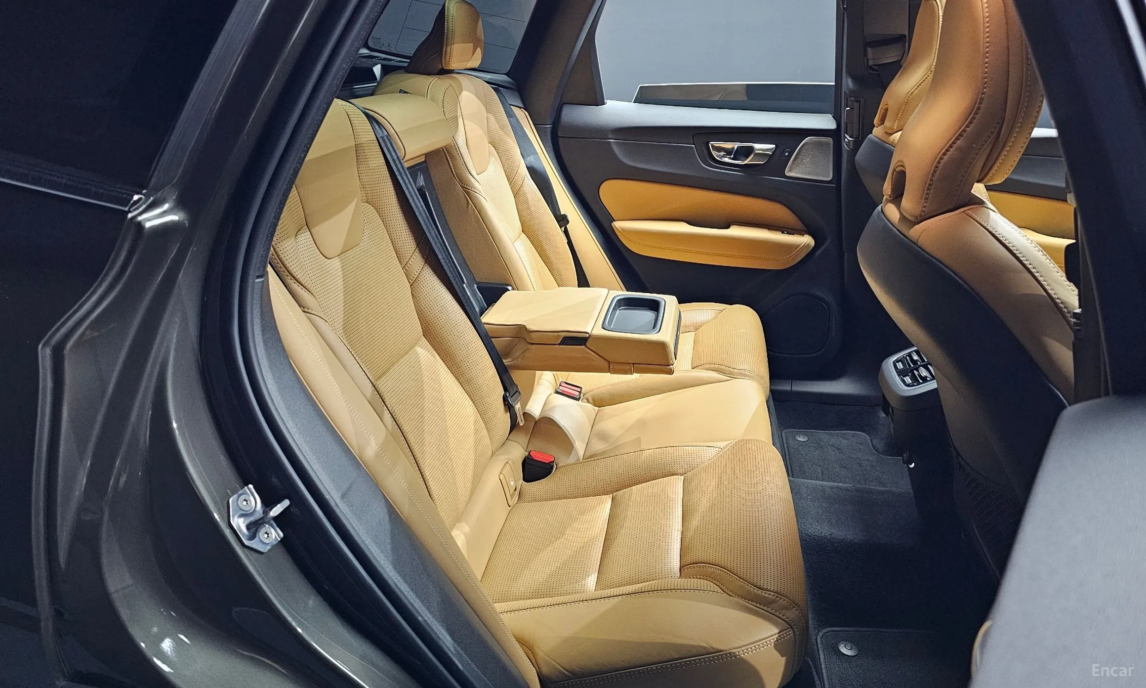 Volvo XC60 Gen 2 превью 12
