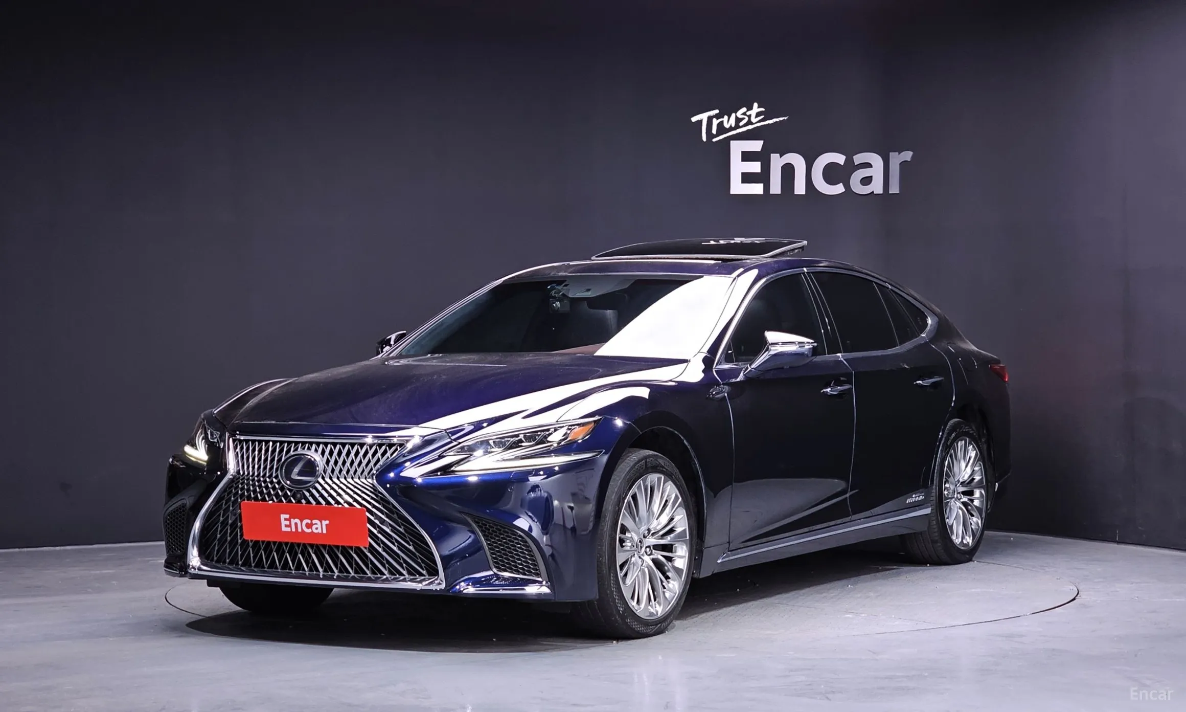 Lexus LS500h Gen 5
