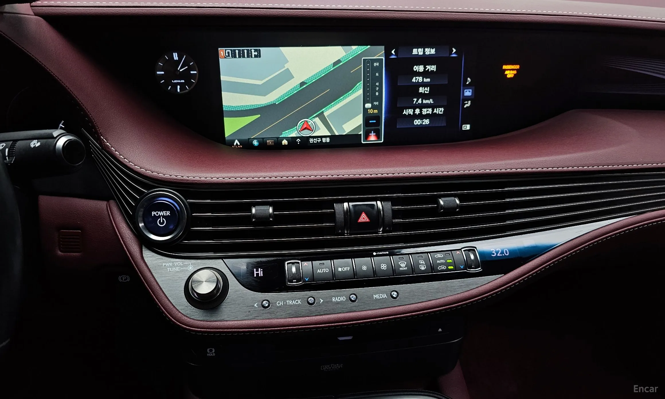 Lexus LS500h Gen 5 превью 14