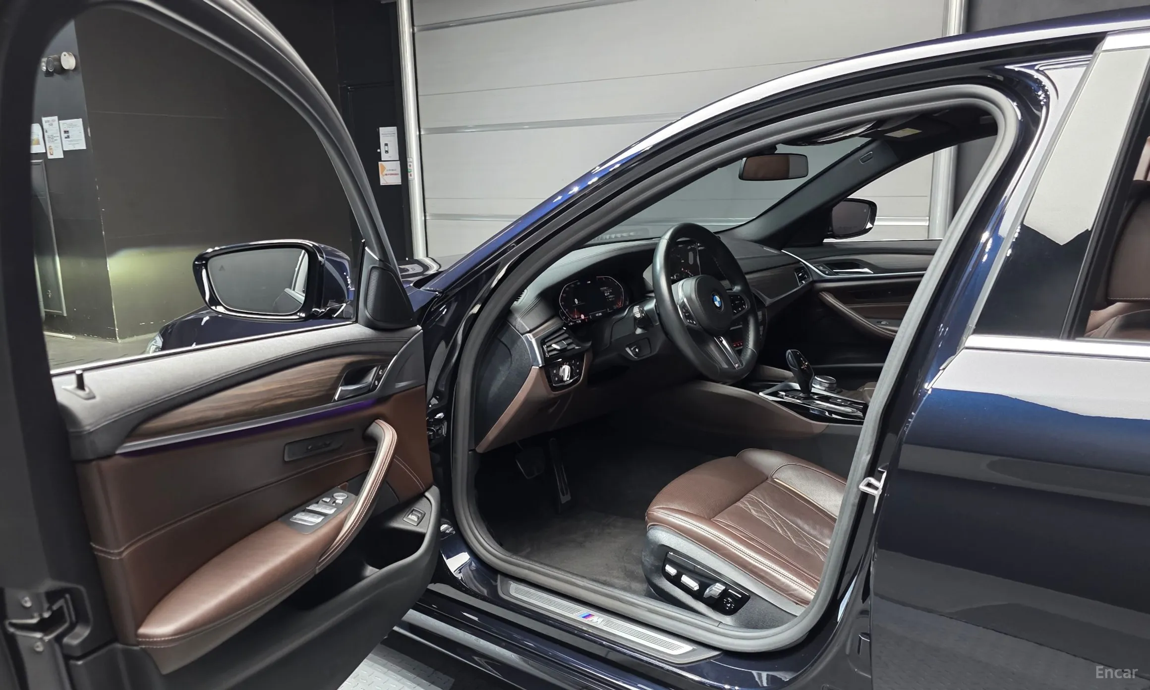 BMW 5 Series (G30) превью 11
