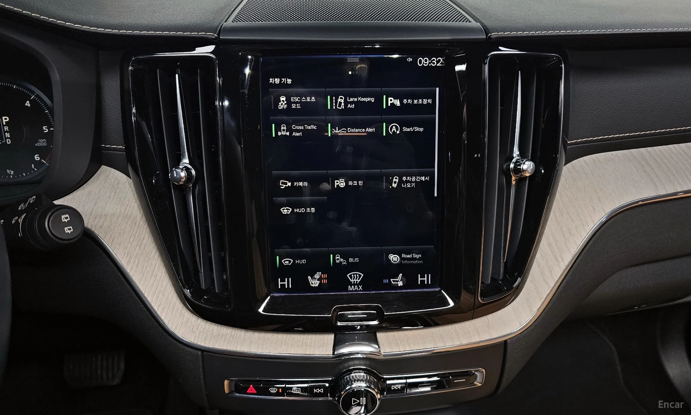 Volvo XC60 Gen 2 превью 14