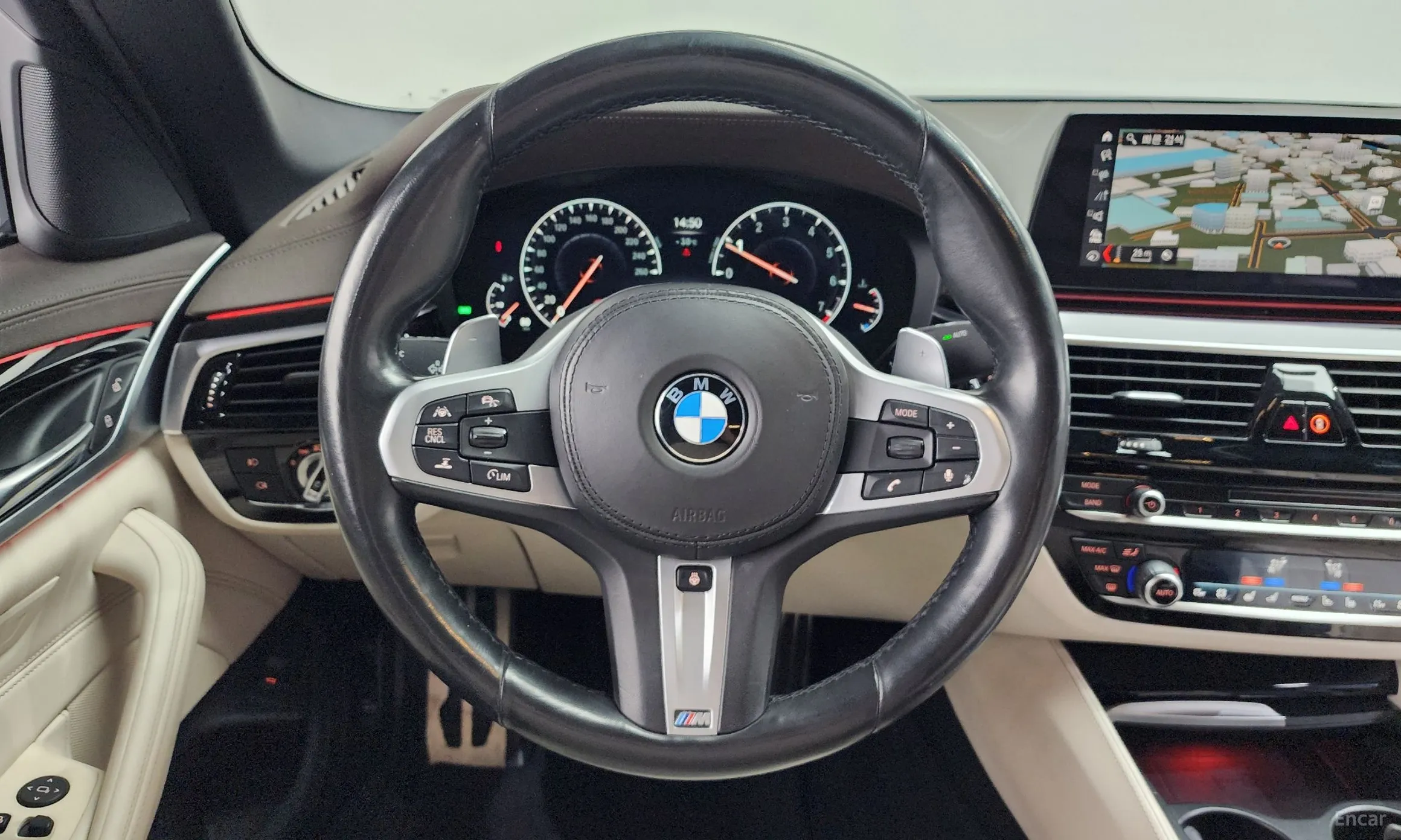 BMW 5 Series (G30) превью 13